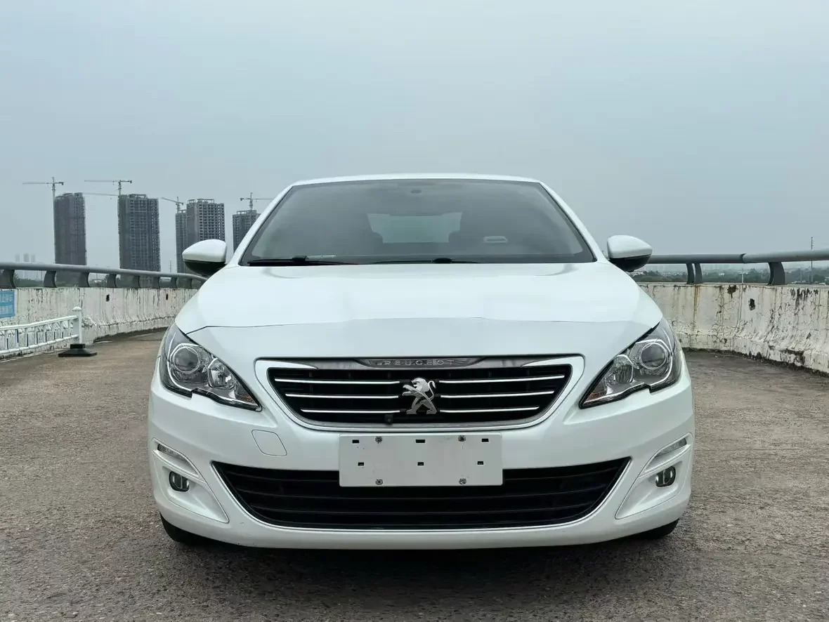 Peugeot 408