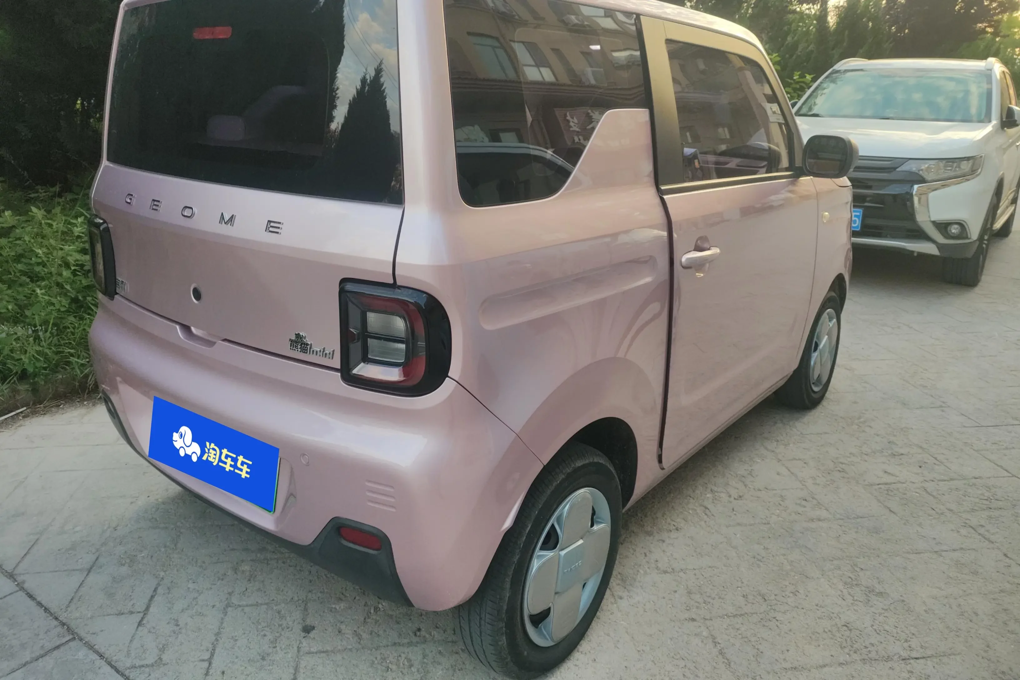 Geely Panda