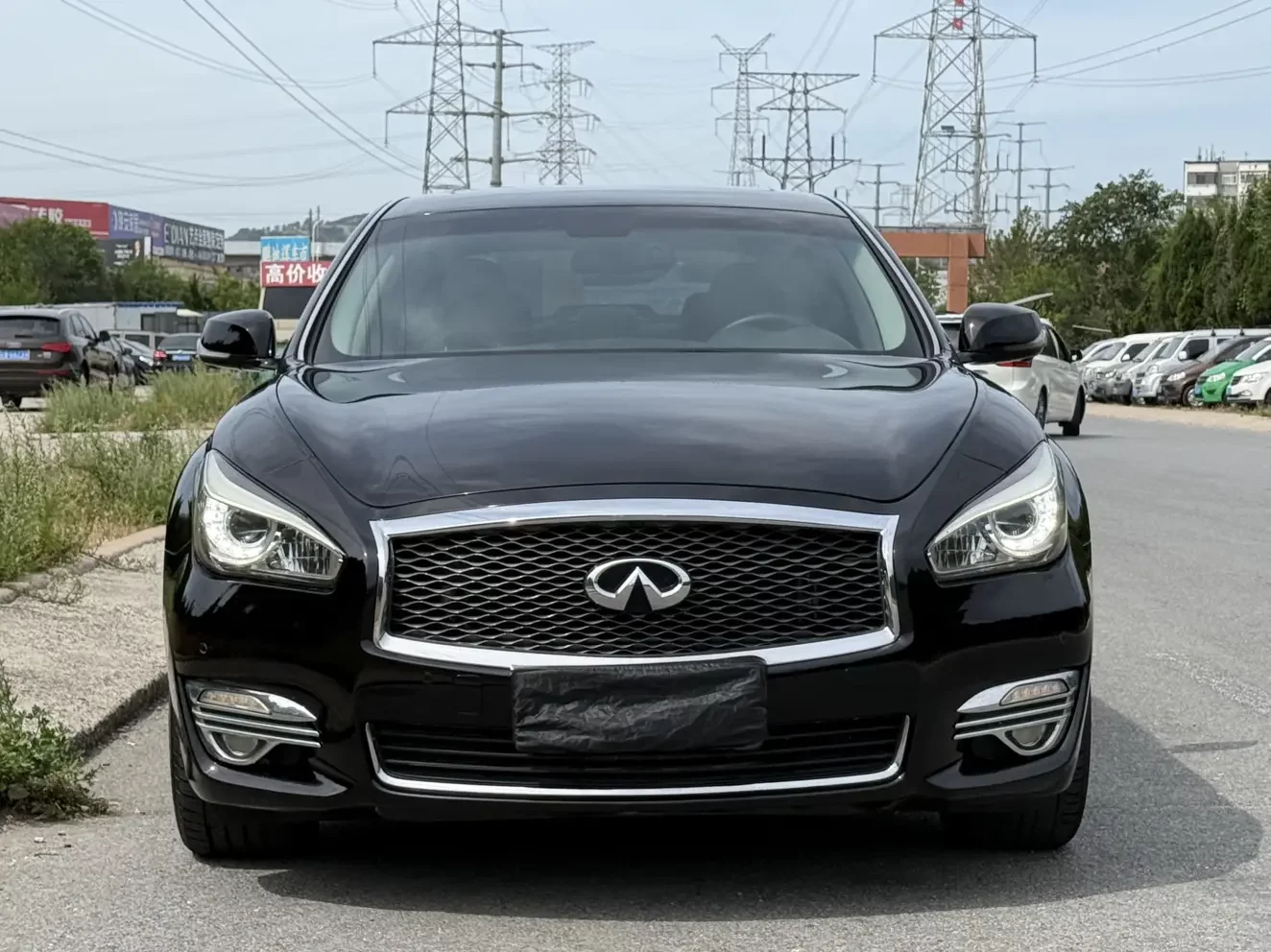 Infiniti Q70