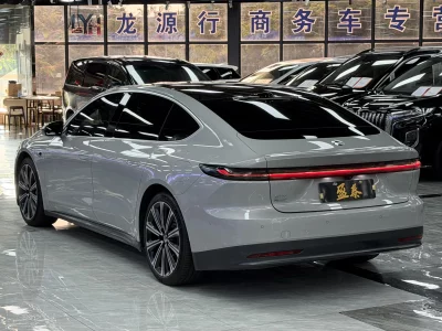 NIO ET7