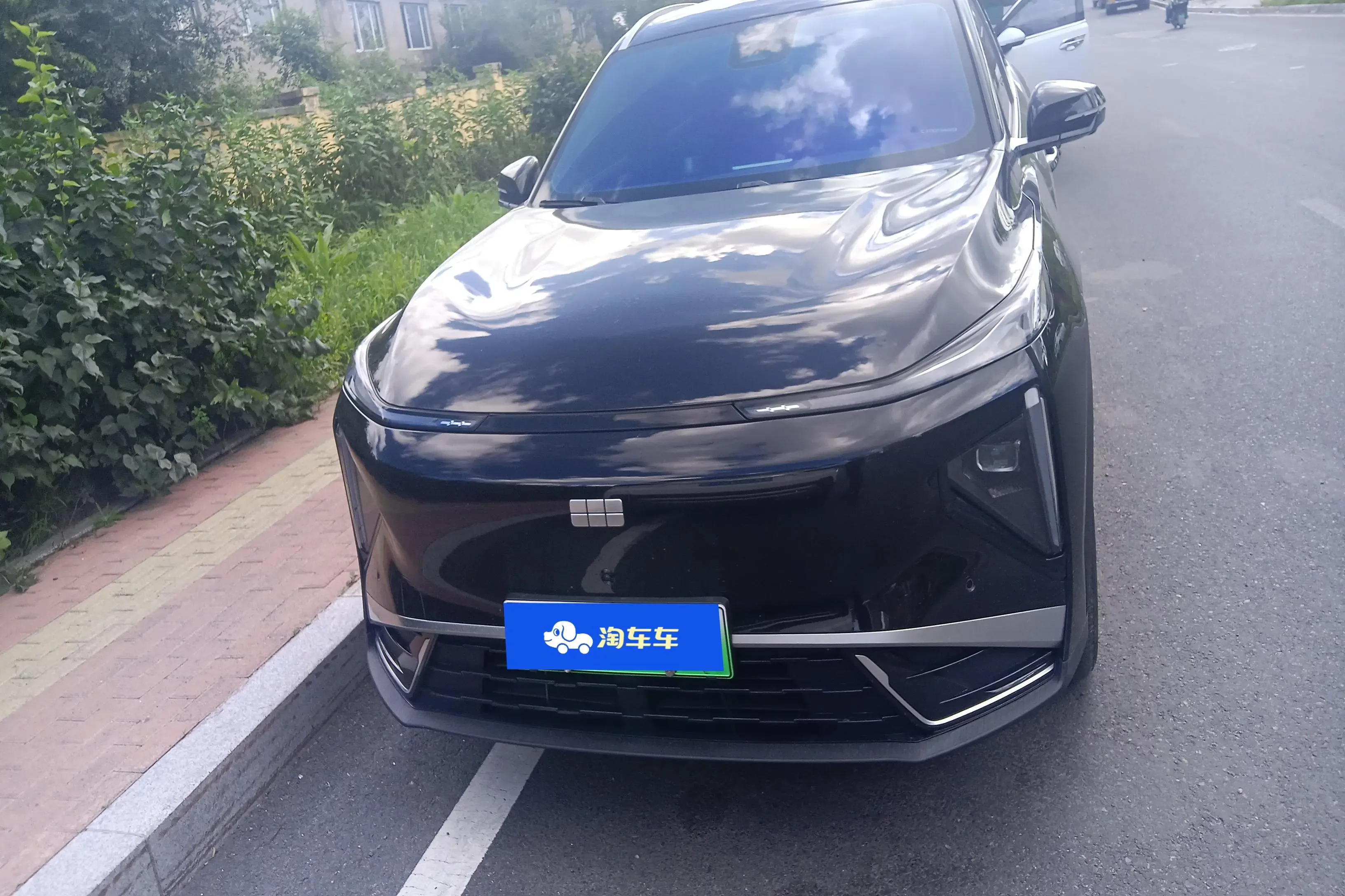 Geely Galaxy L7