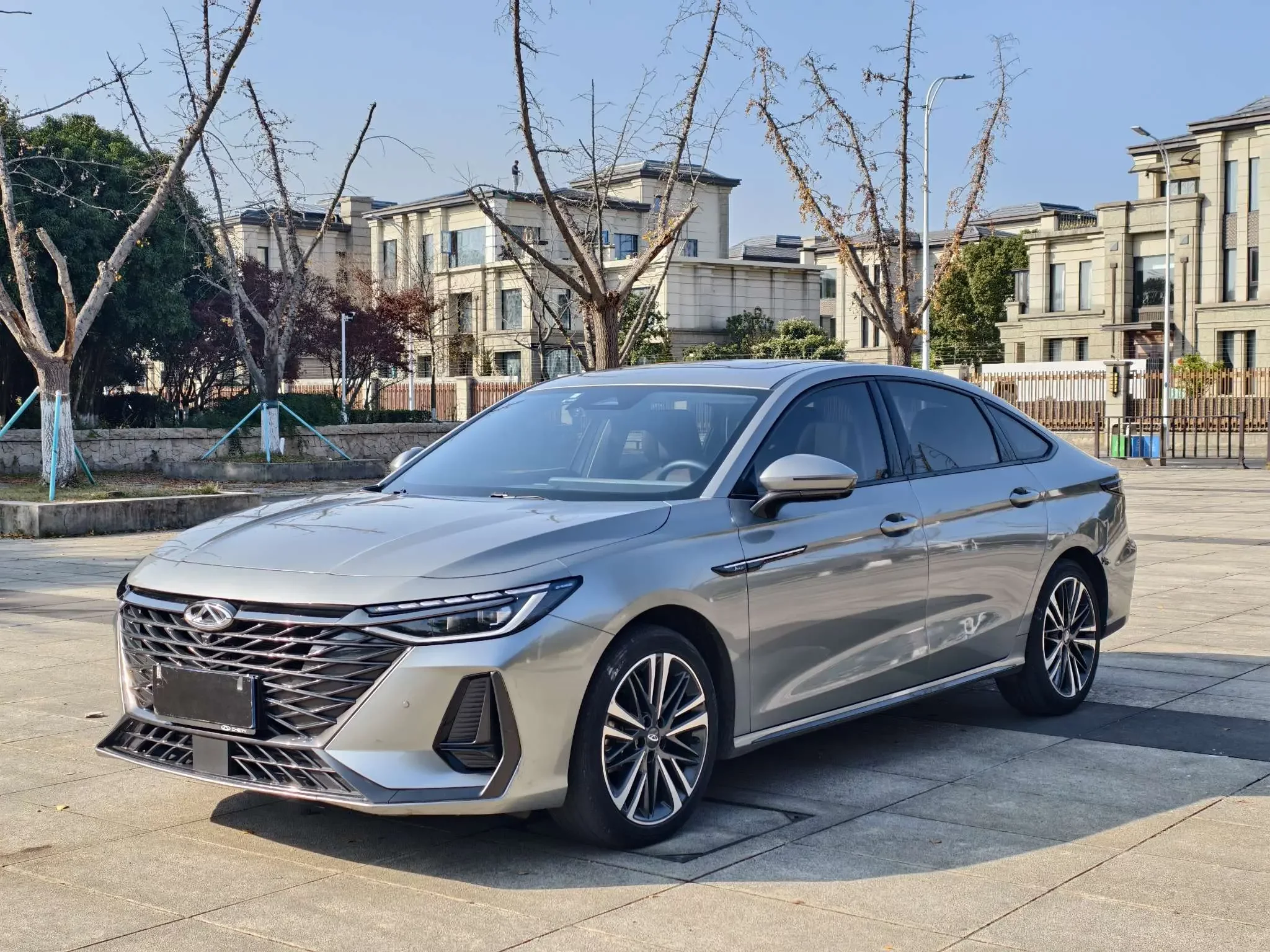 Chery Arrizo 8