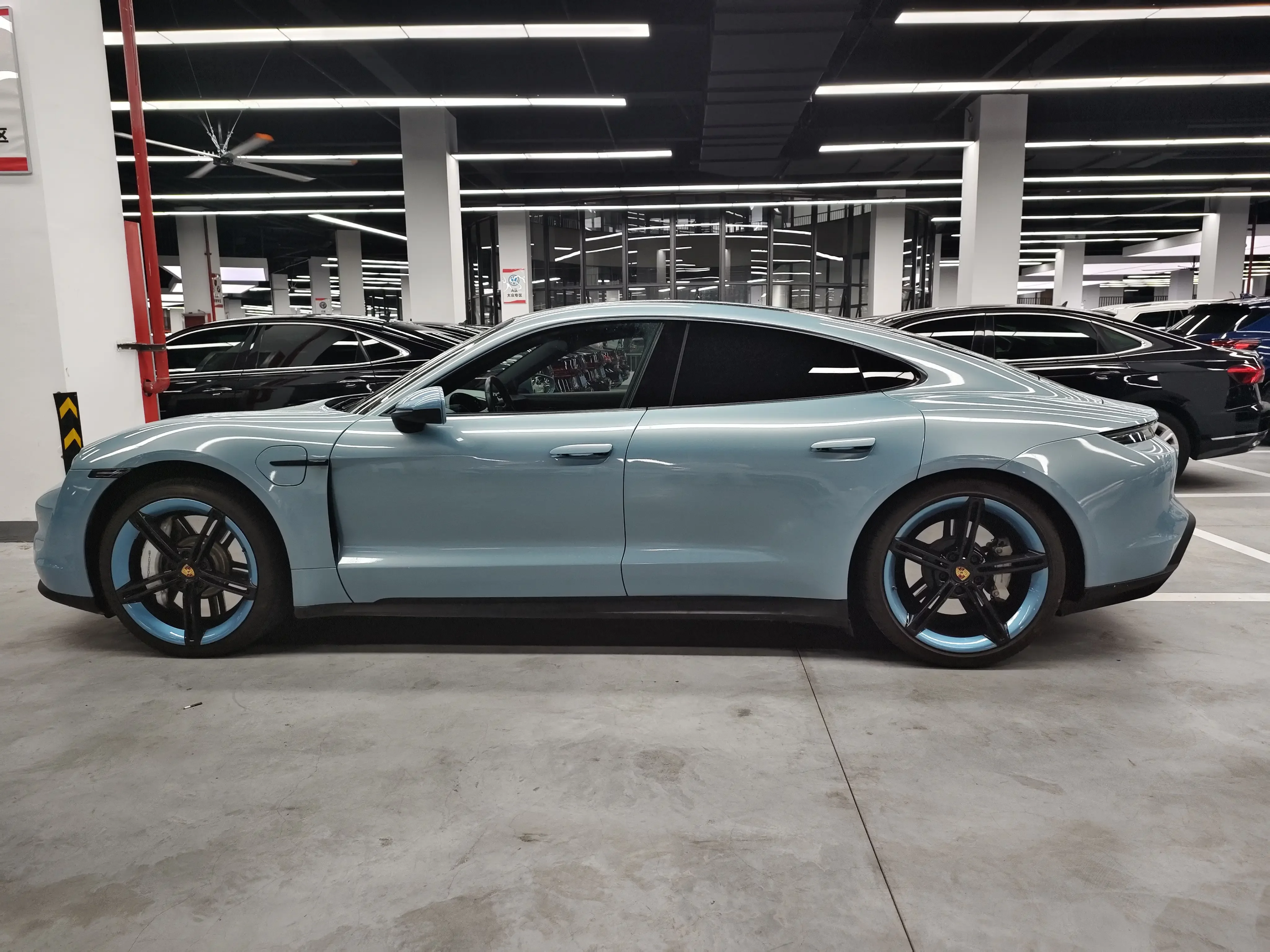Porsche Taycan