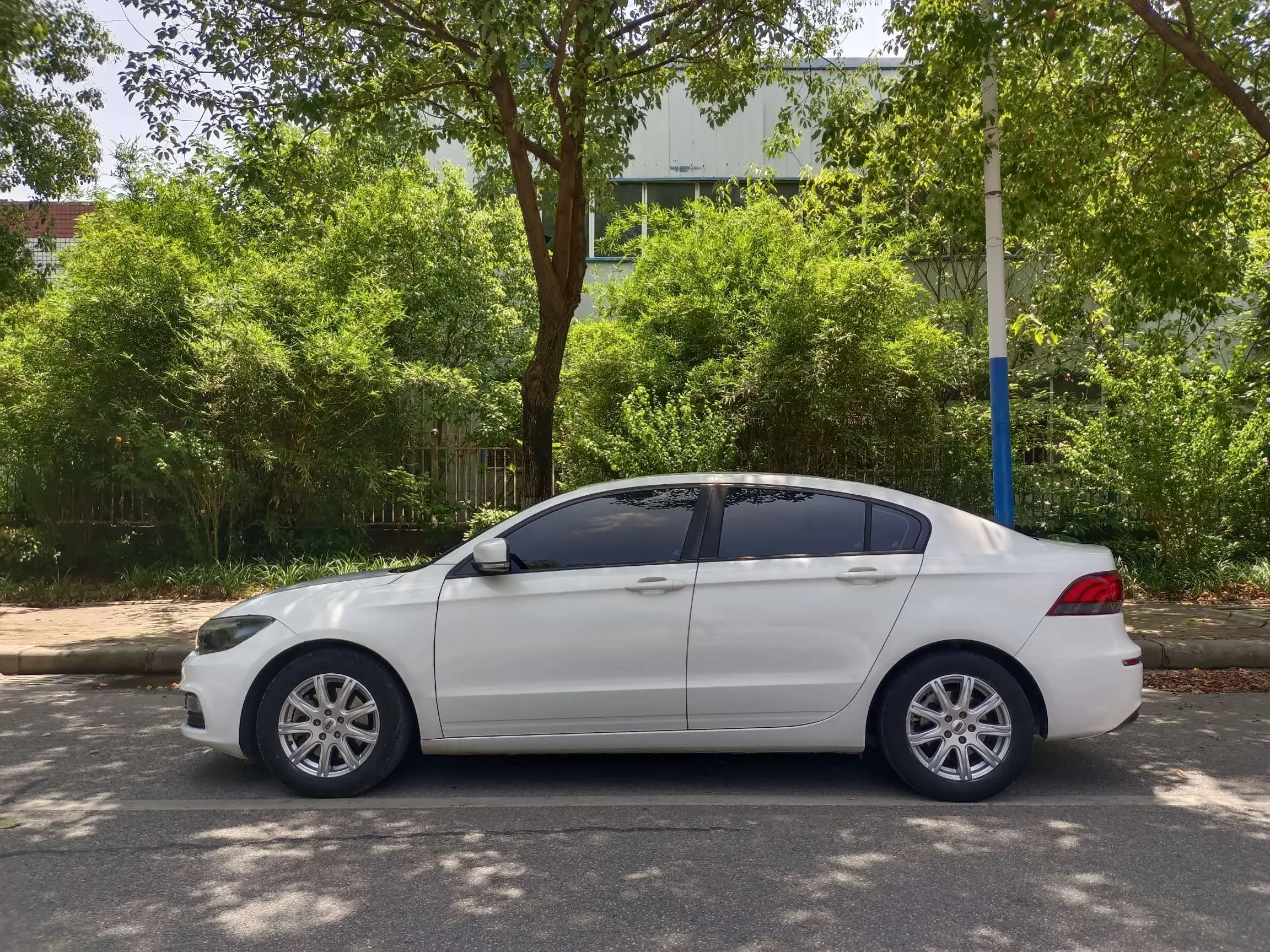 Qoros 3