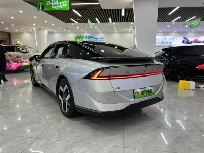 XPeng P7+