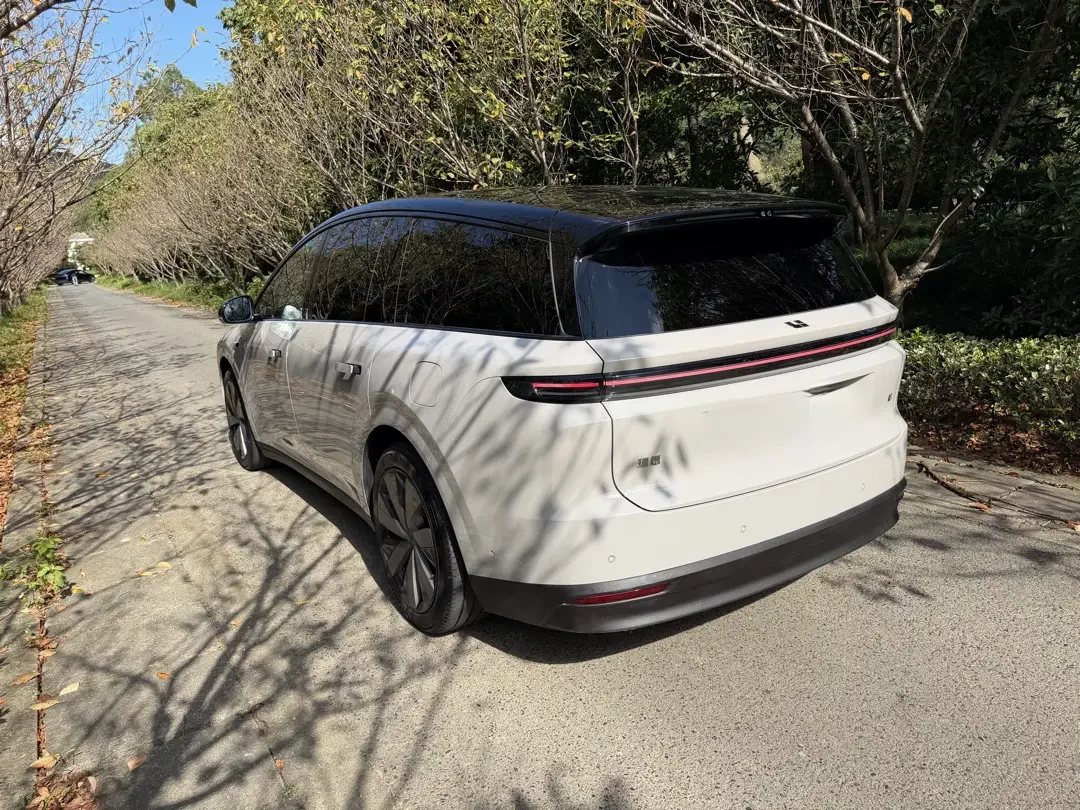 Li Ideal i8