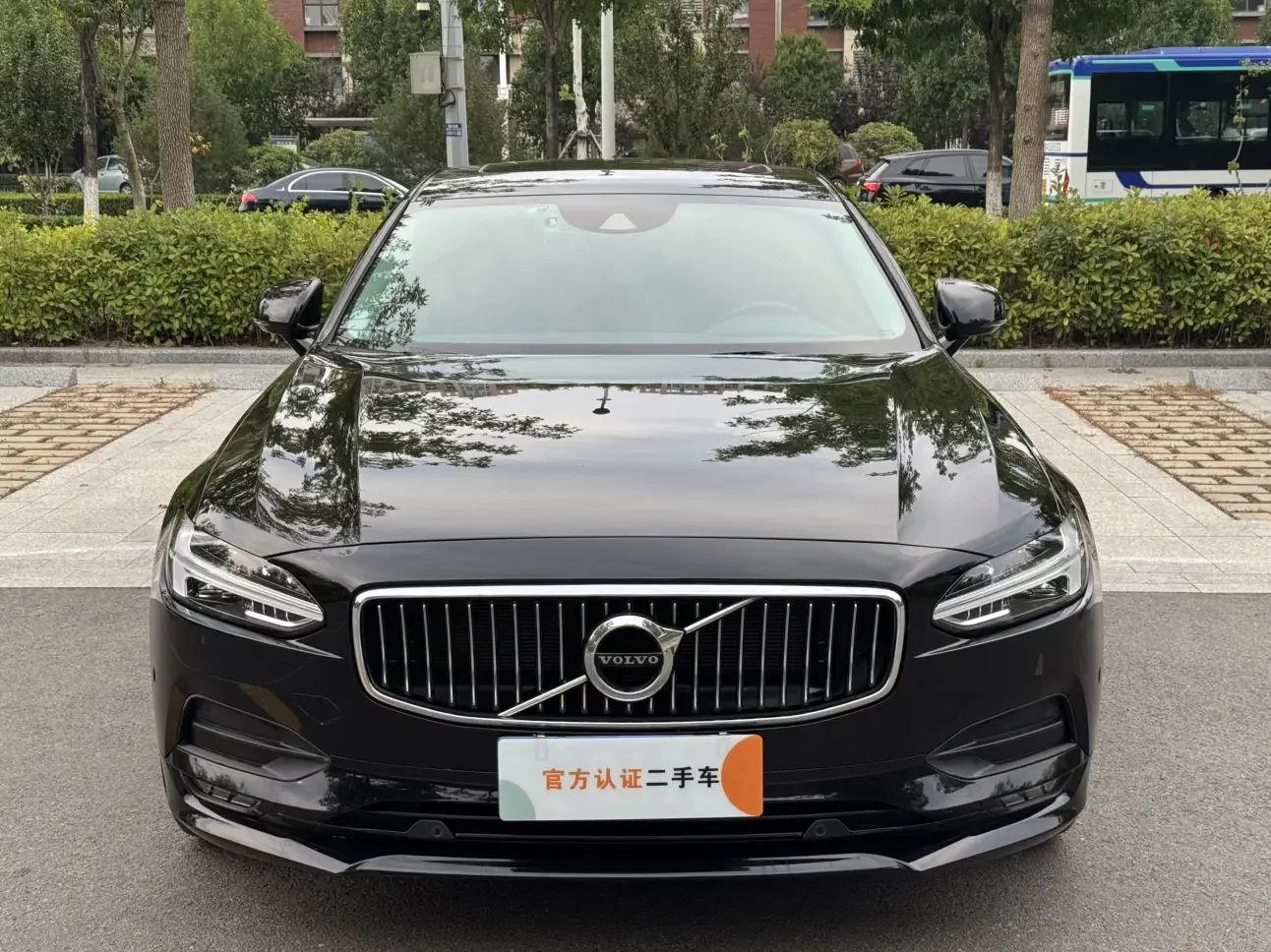 Volvo S90