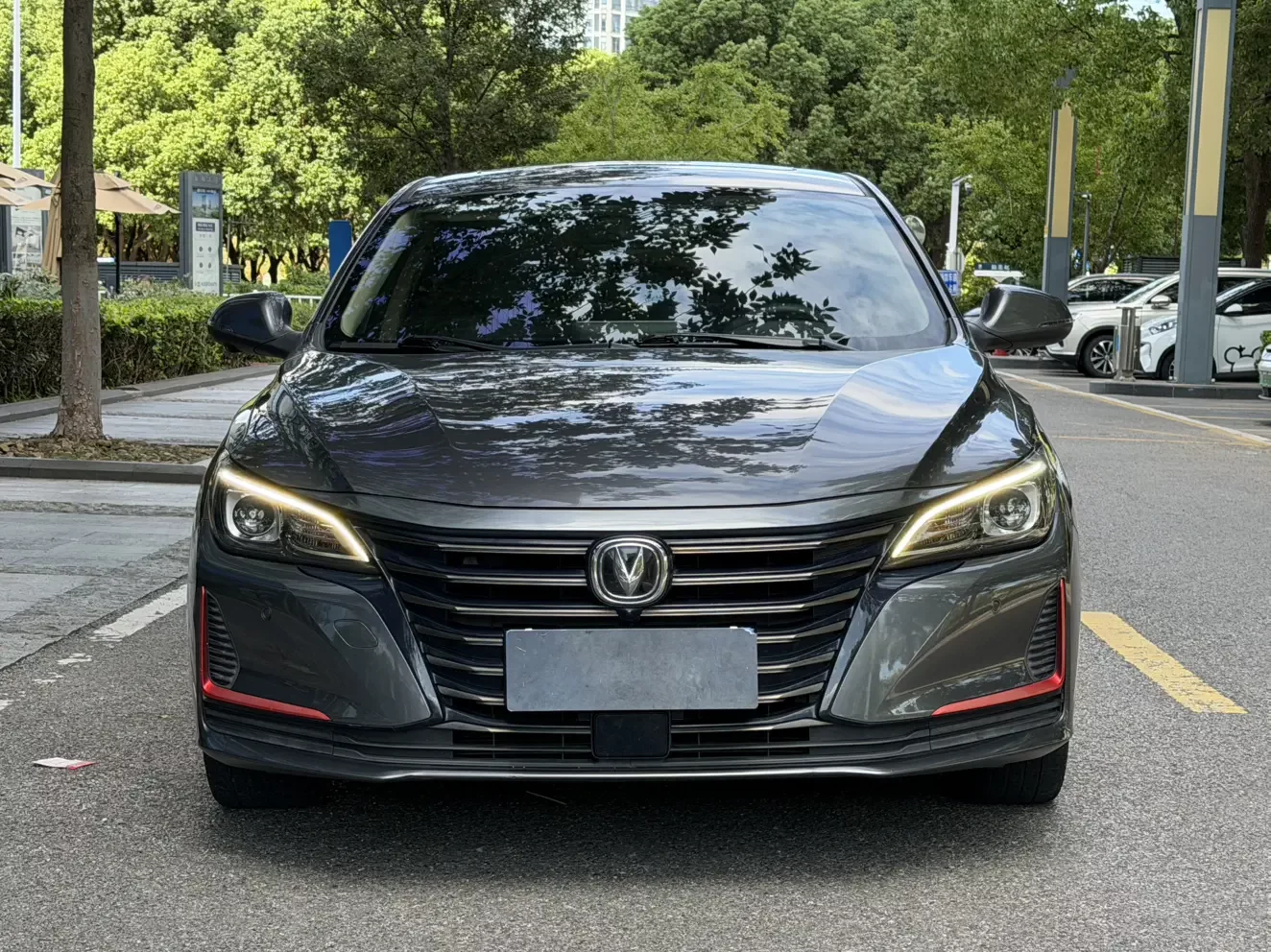 Changan Raeton CC