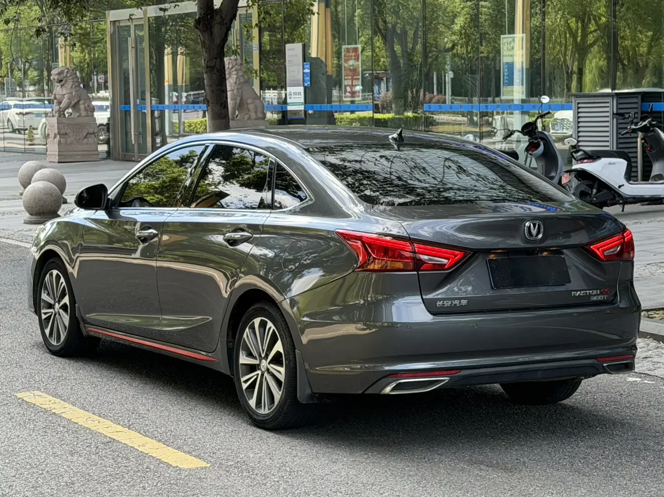Changan Raeton CC