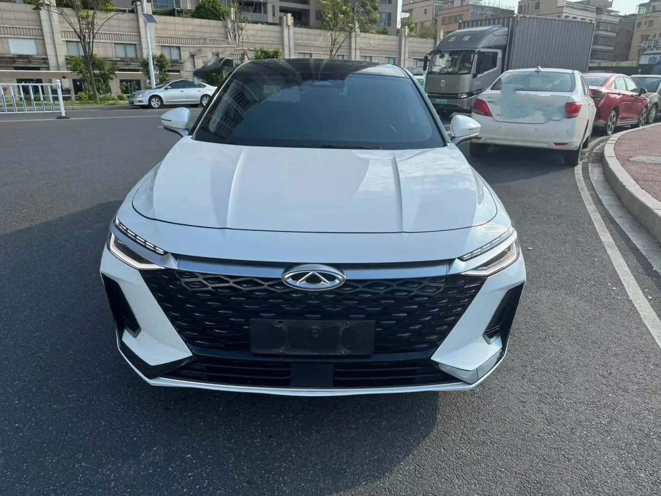 Chery Arrizo 8