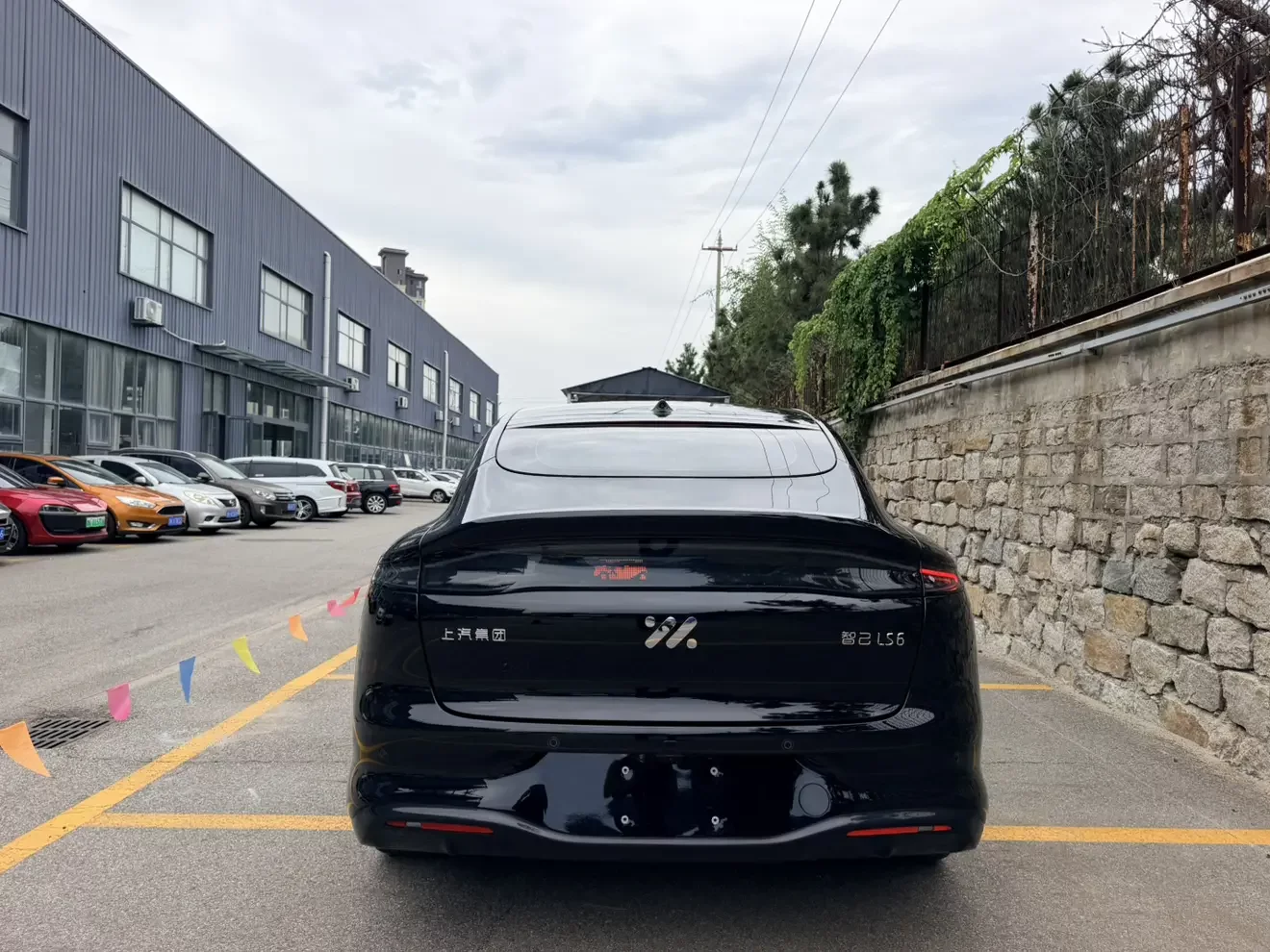 IM Motors Zhiji LS6
