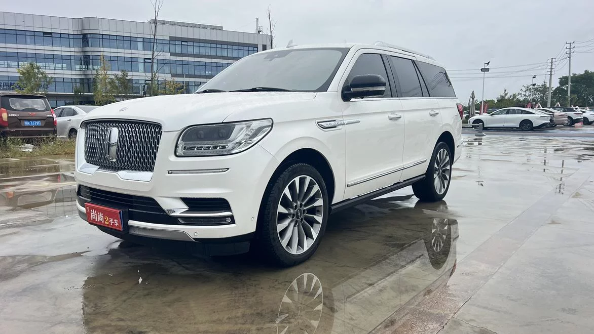 Lincoln Navigator