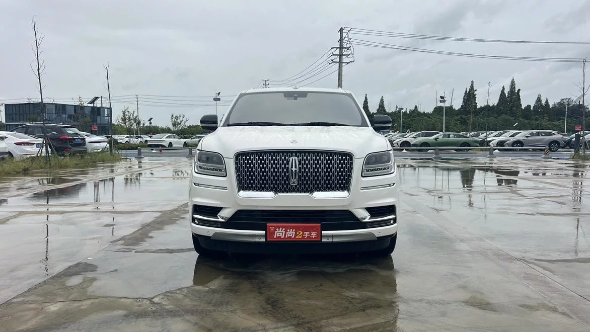 Lincoln Navigator
