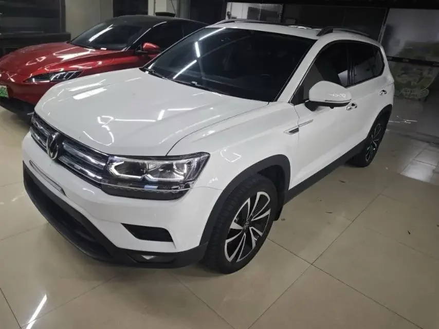 Volkswagen Tharu