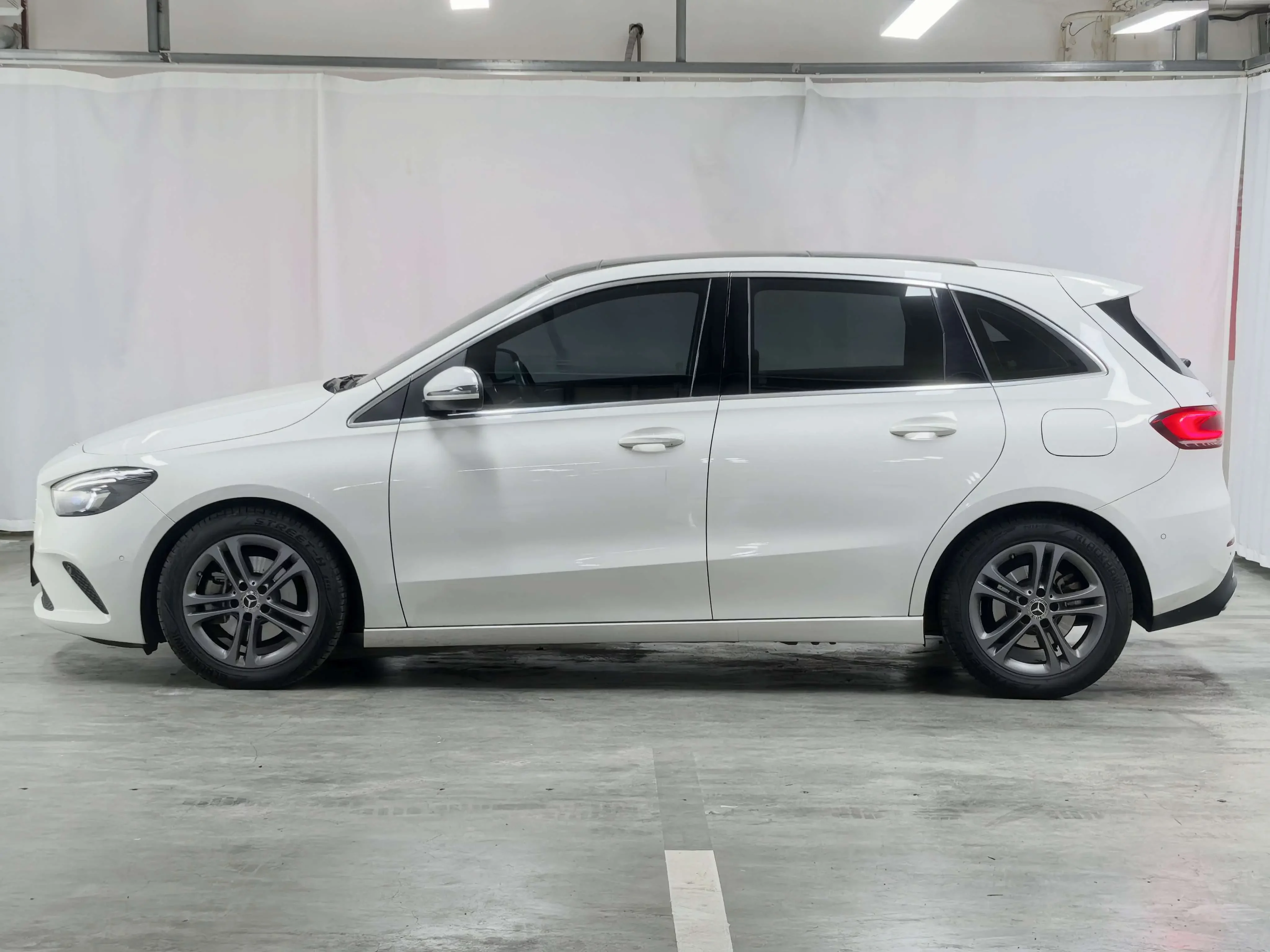 Mercedes-Benz B Class