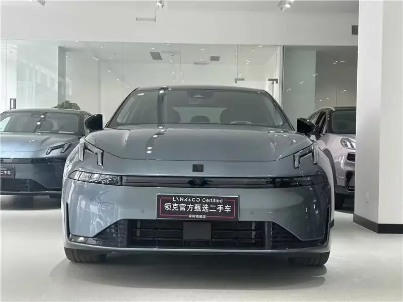 Lynk & Co 07 EM-P
