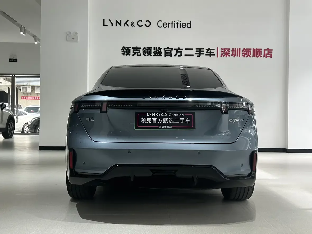 Lynk & Co 07 EM-P