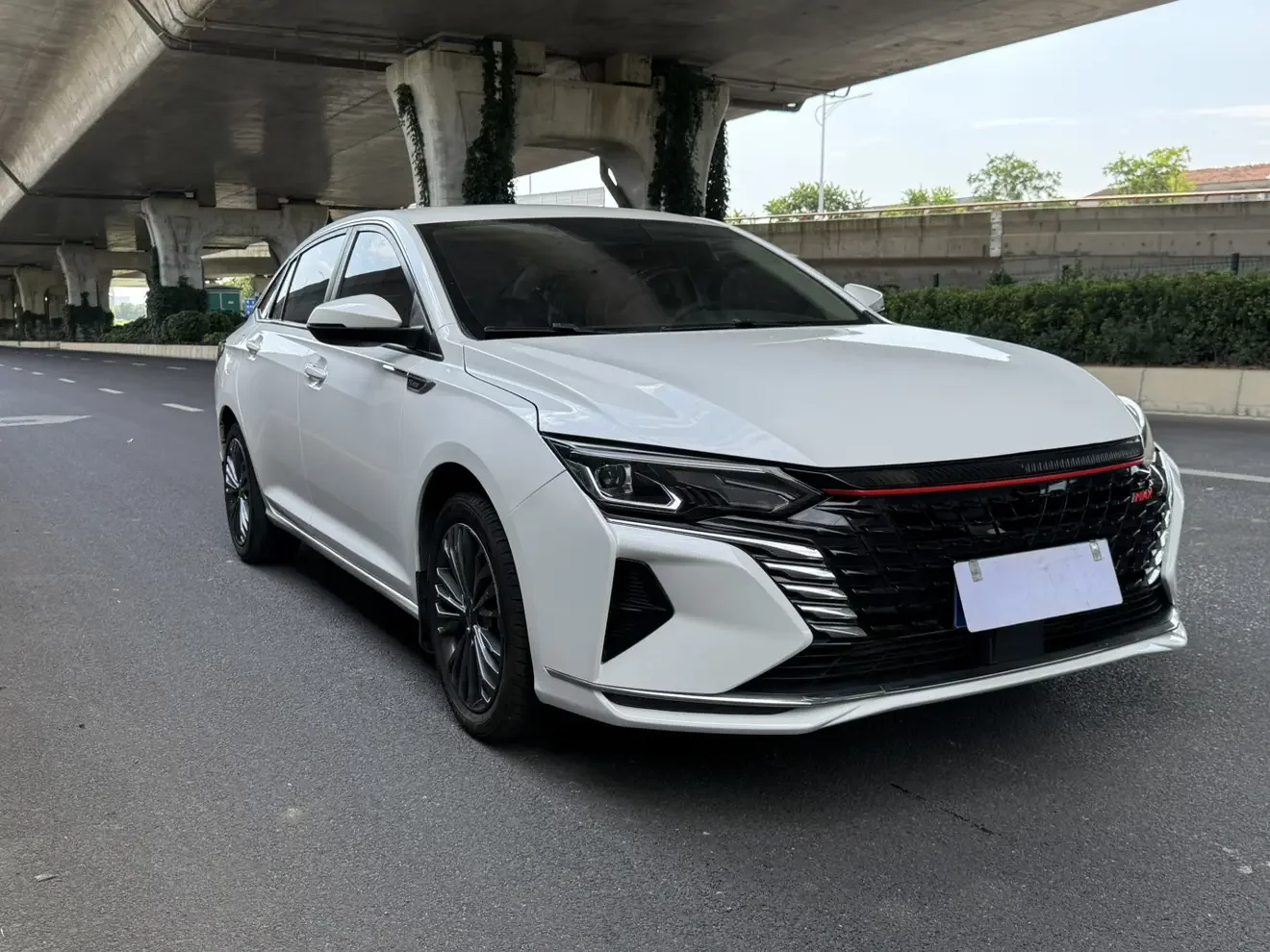 Dongfeng Yixuan MAX
