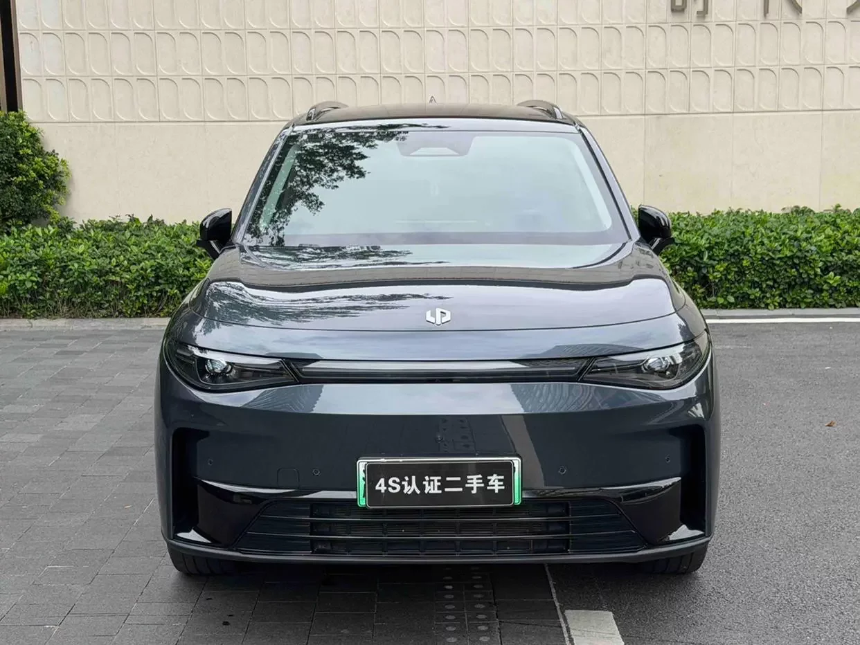 Leapmotor C16