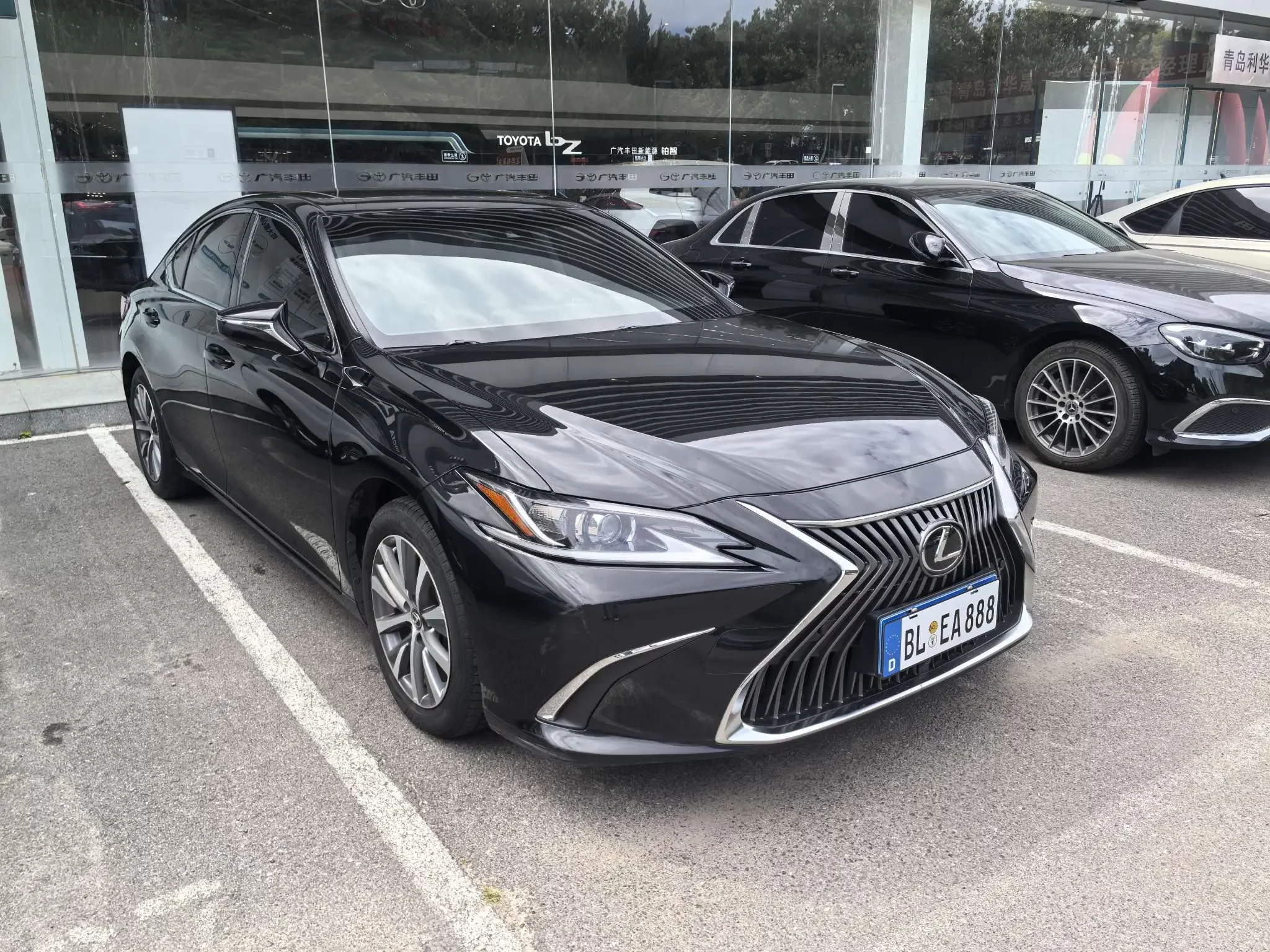 Lexus ES