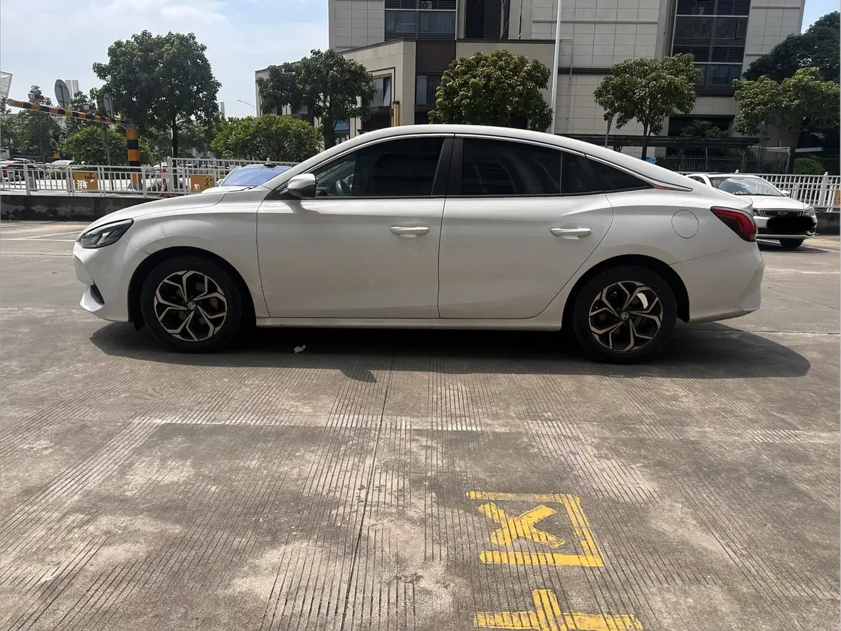 MG 5