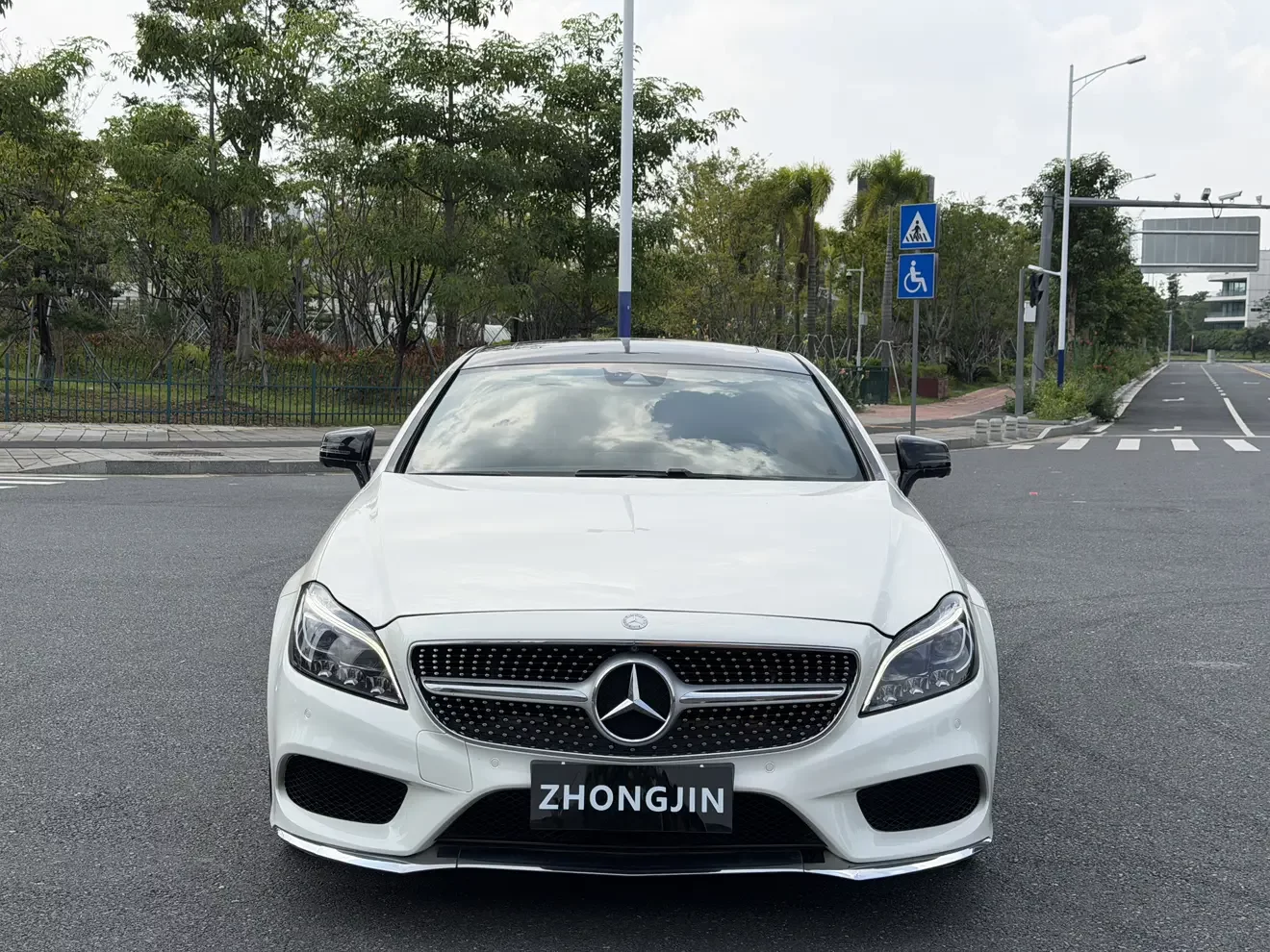Mercedes-Benz CLS