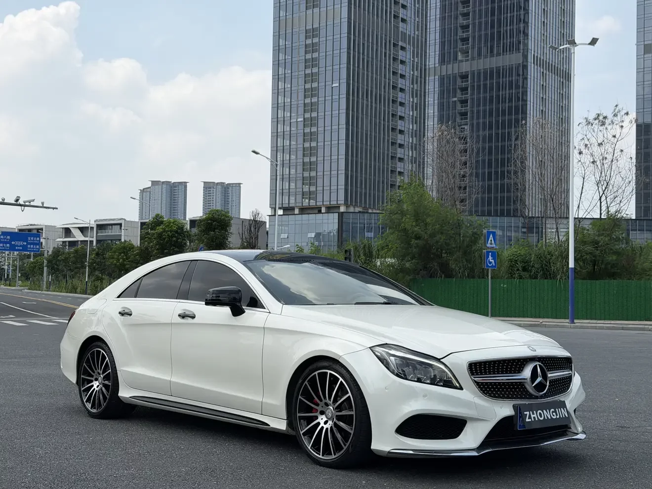 Mercedes-Benz CLS