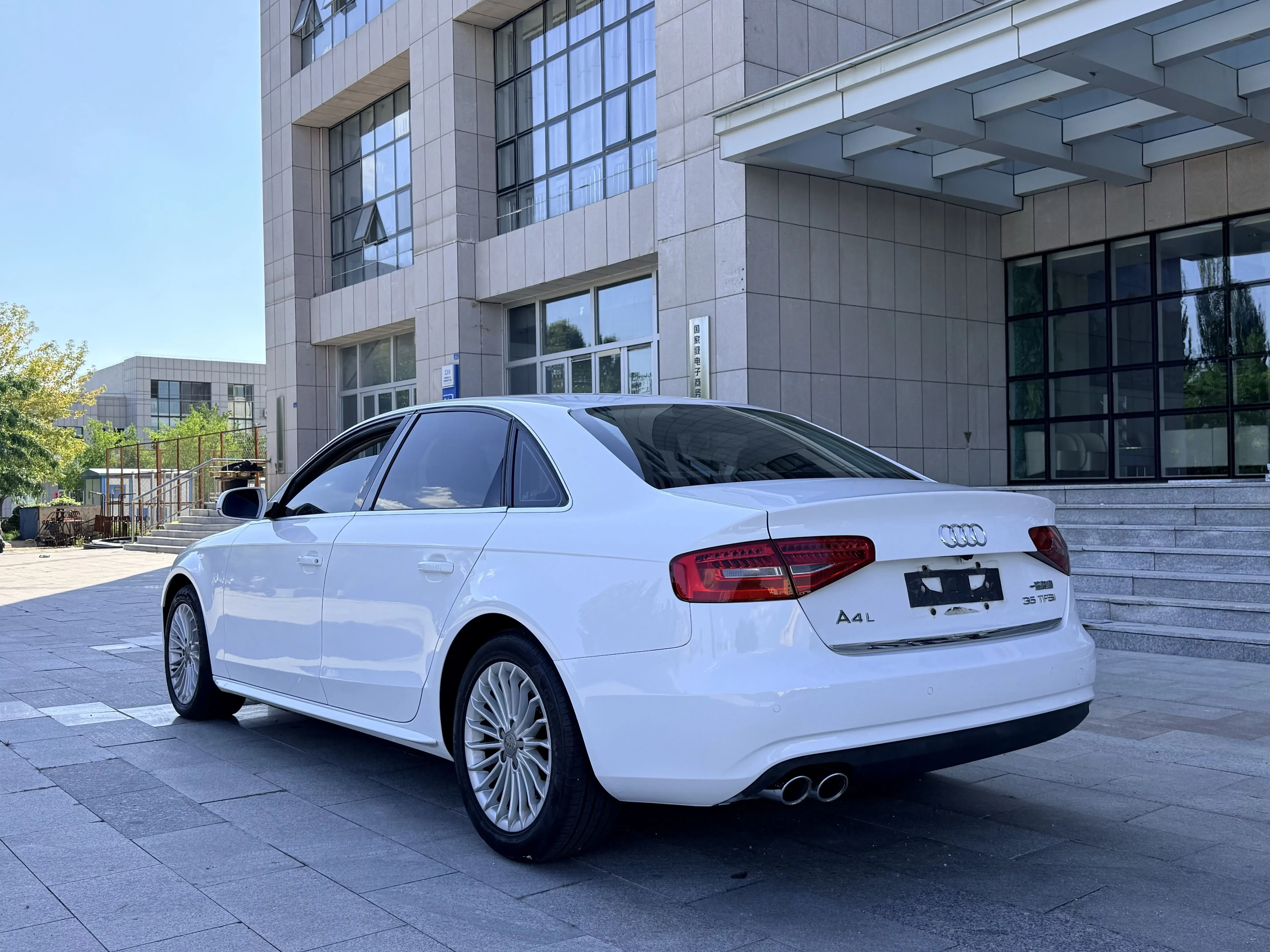 Audi A4L