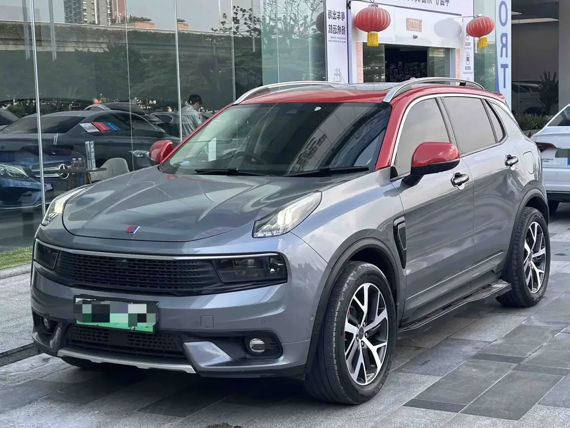 Lynk & Co 01 EM-P