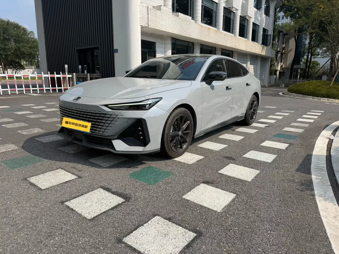 Changan UNI-V