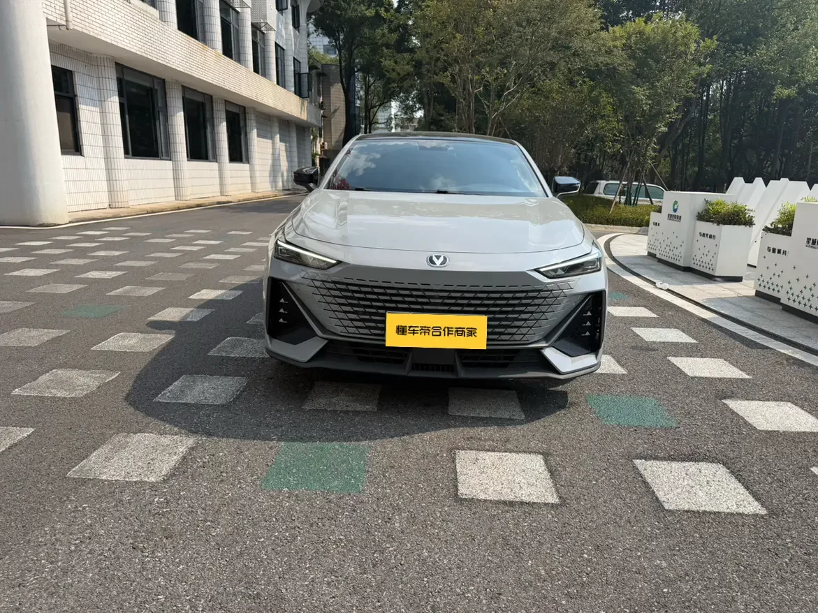 Changan UNI-V