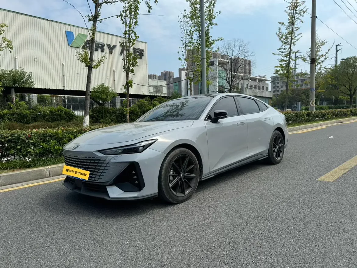 Changan UNI-V