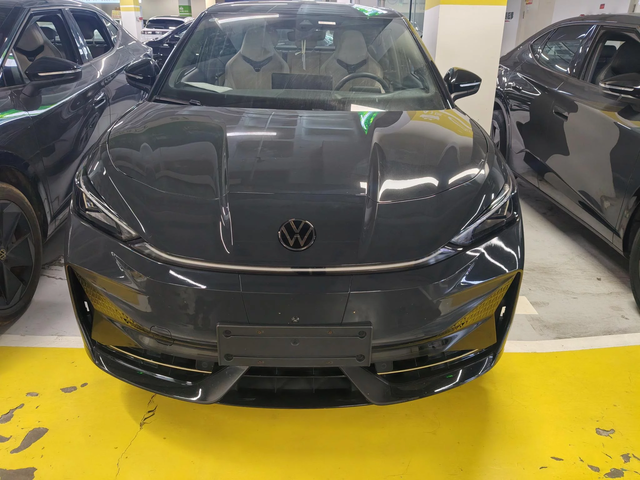 Volkswagen With the crowd06