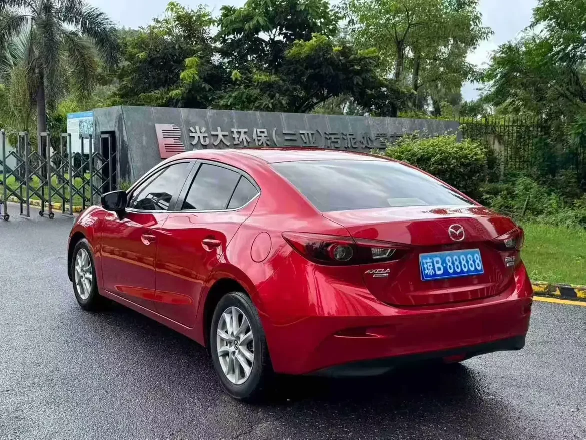 Mazda Axela