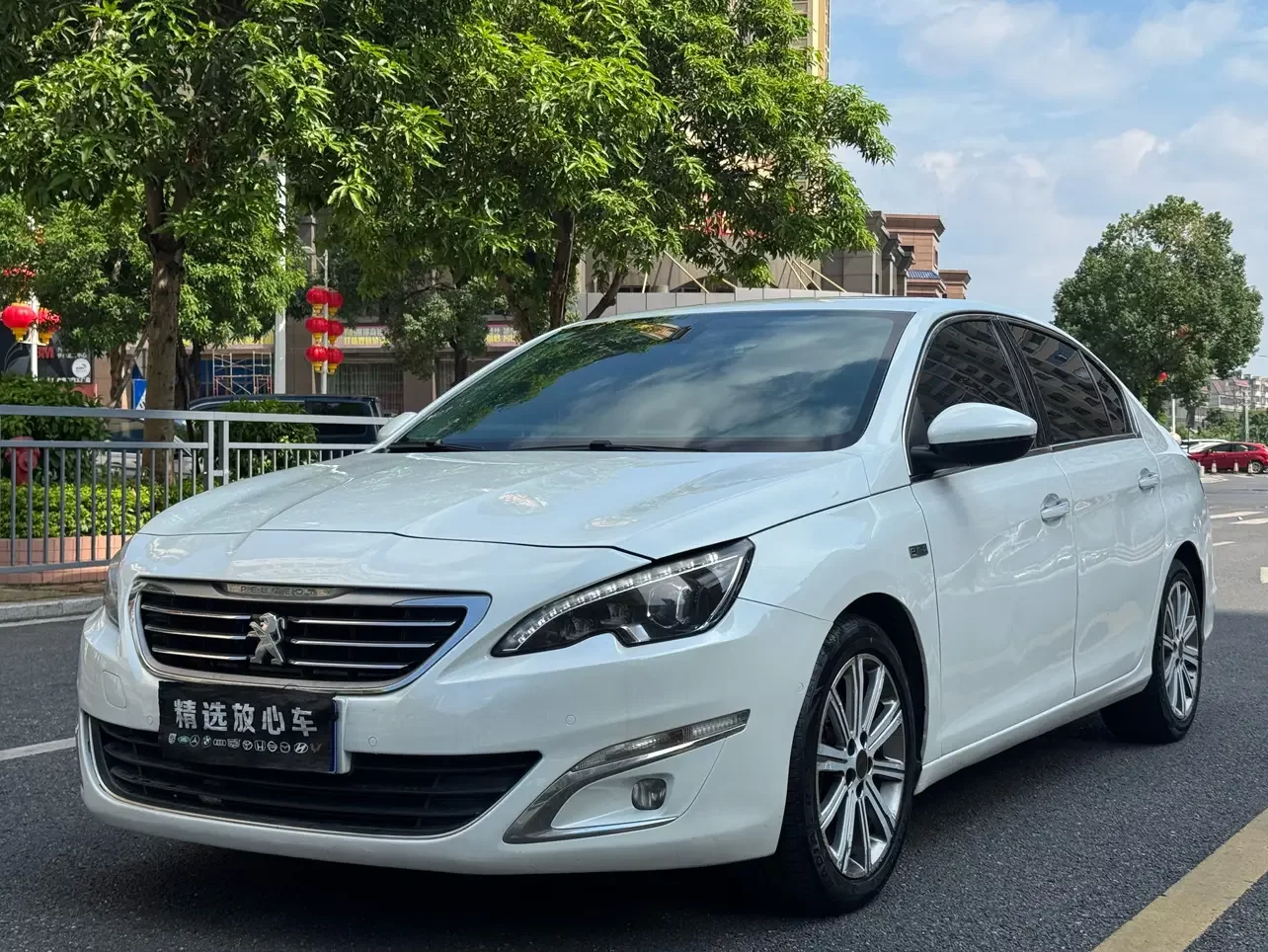 Peugeot 408