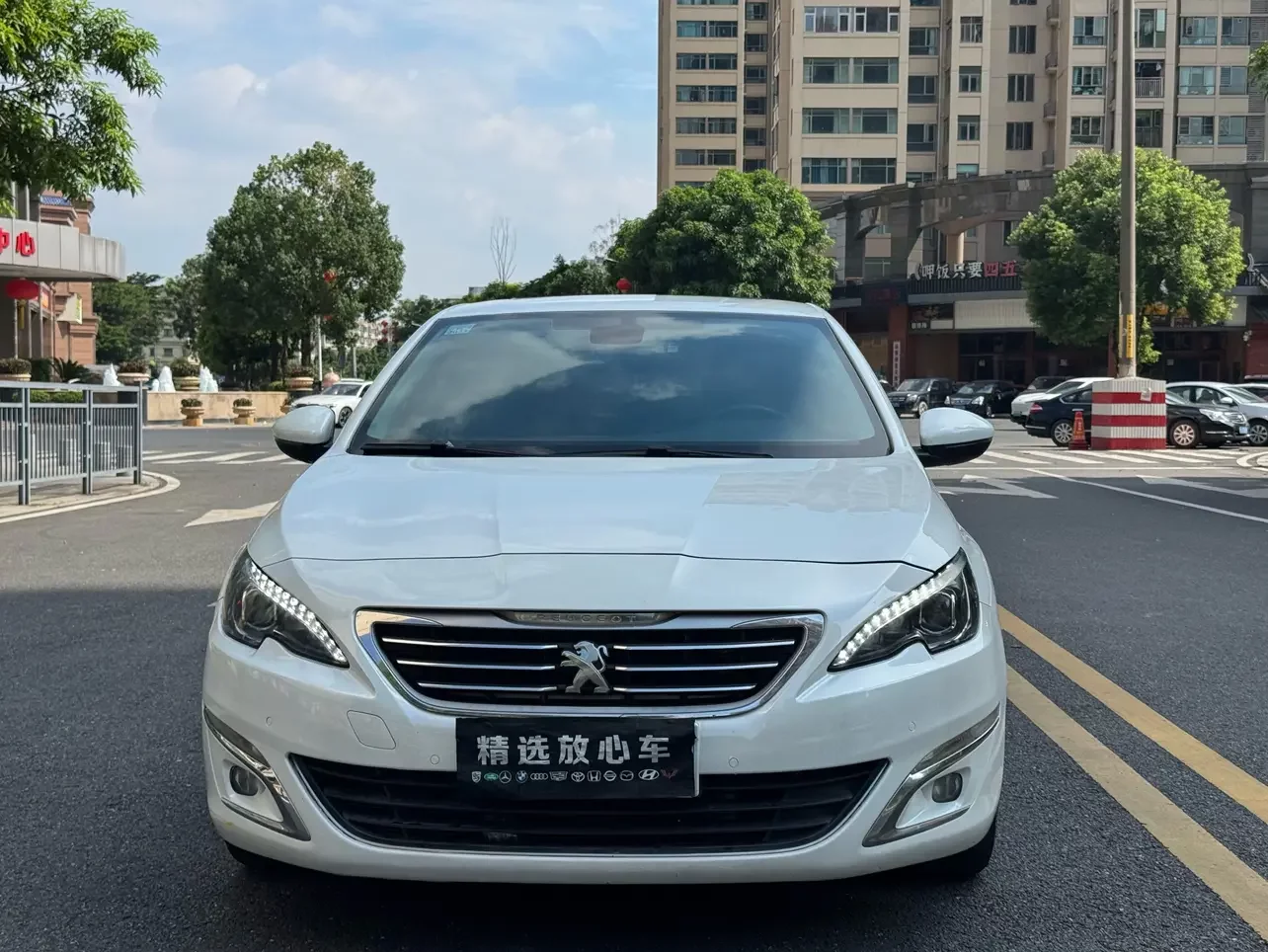 Peugeot 408