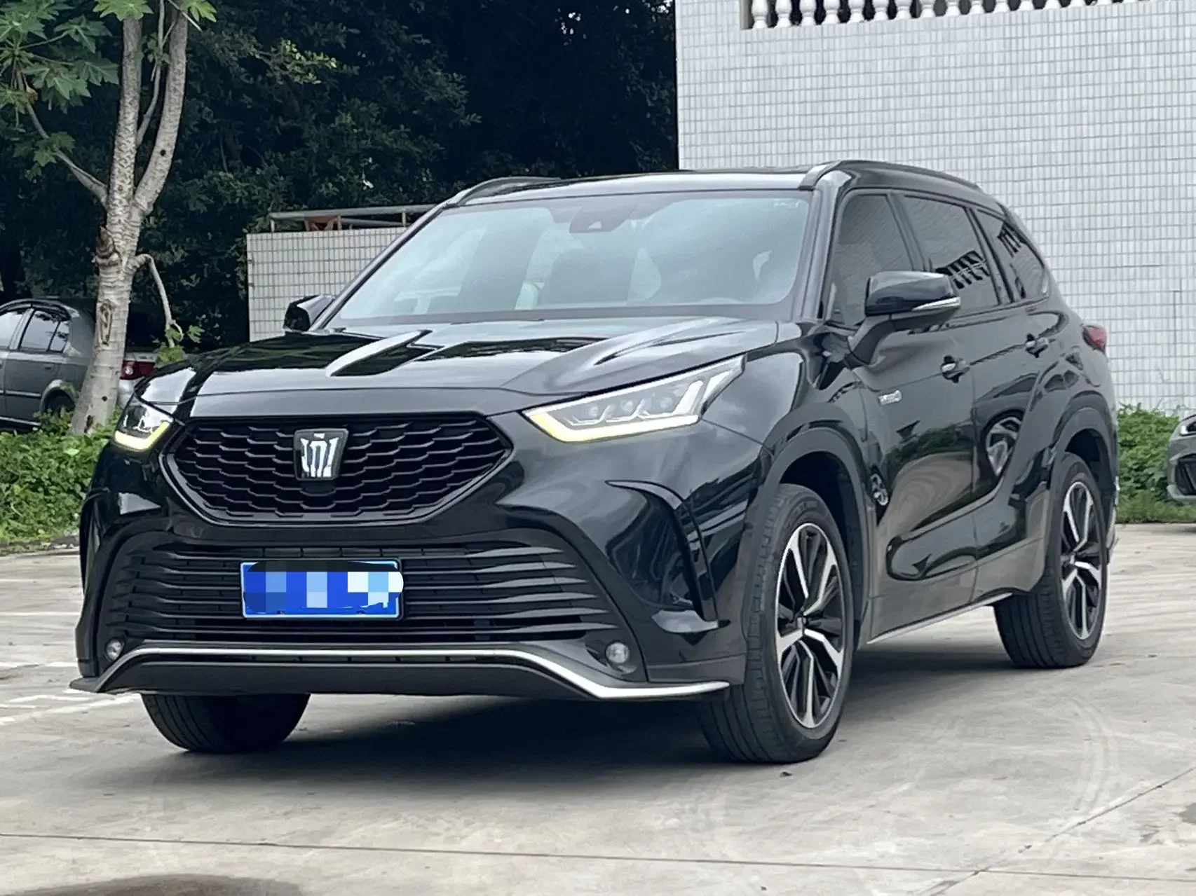 Toyota Crown Kluger