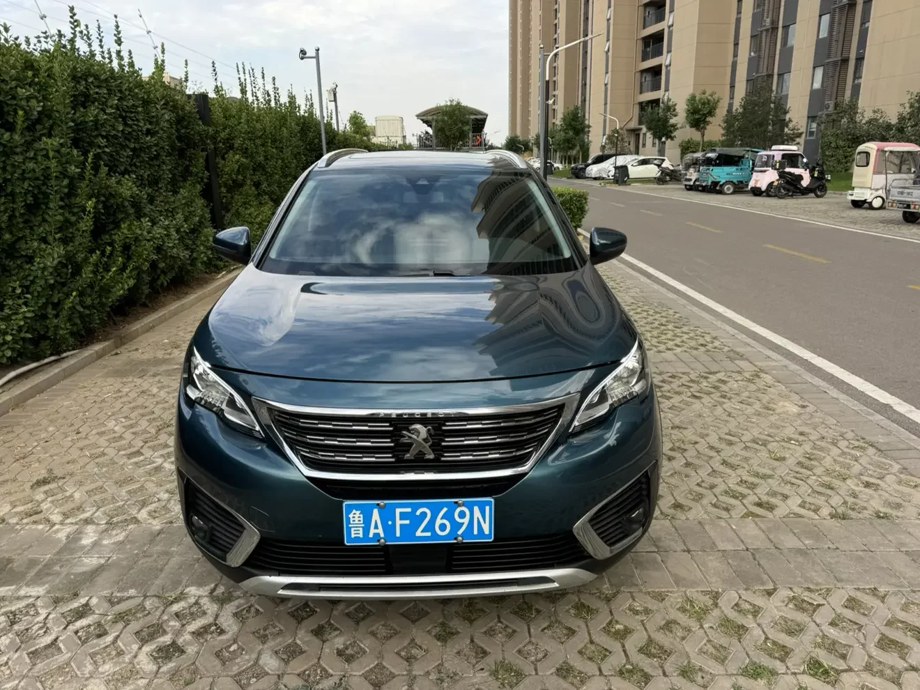 Peugeot 5008
