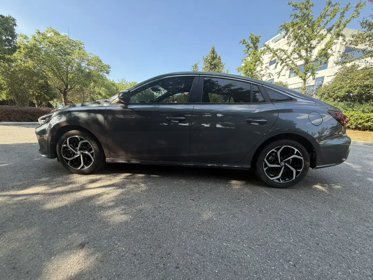 MG 5