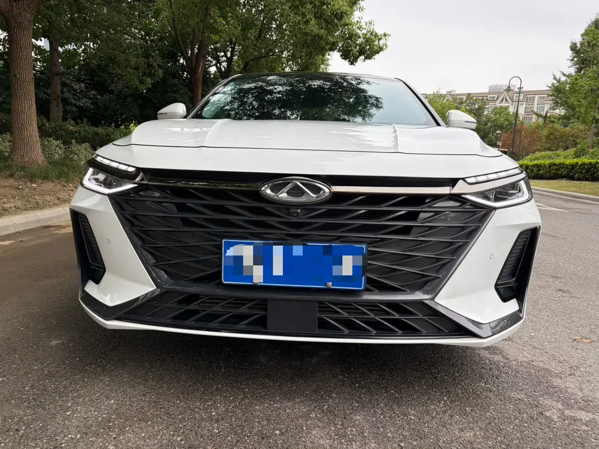 Chery Arrizo 8
