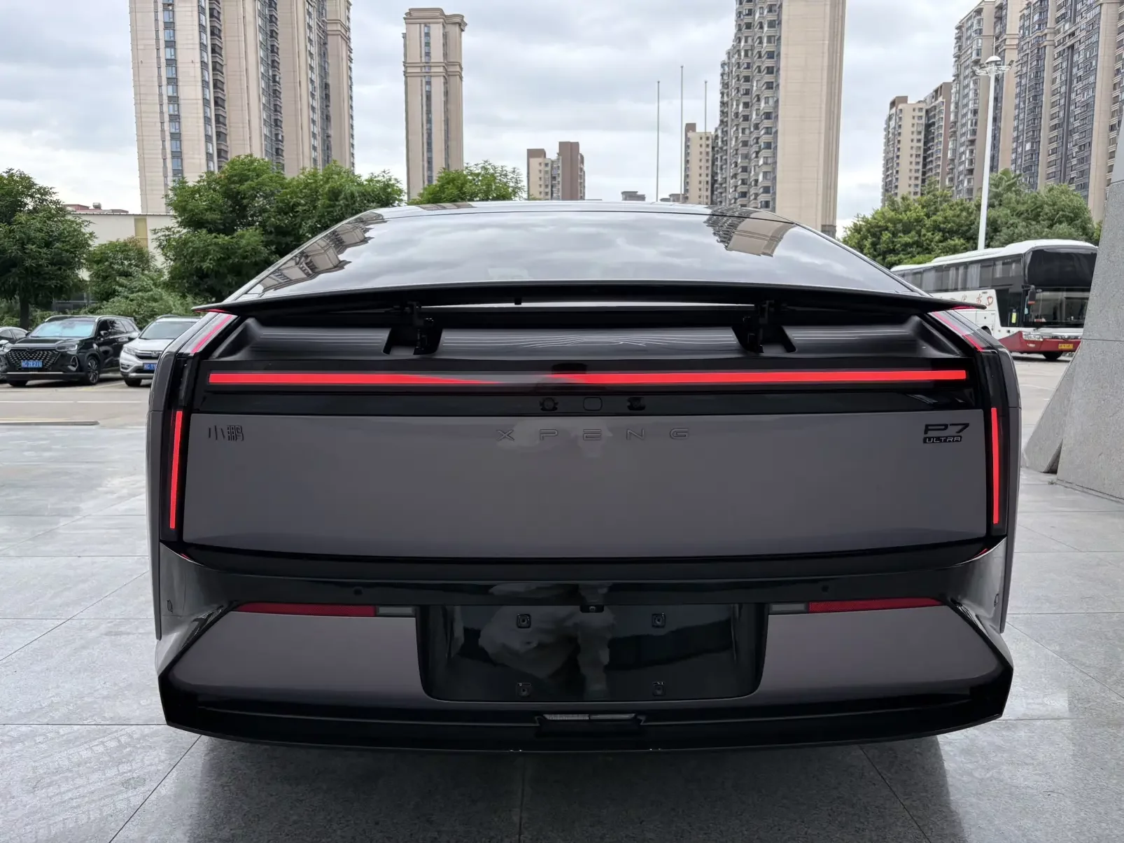 XPeng P7
