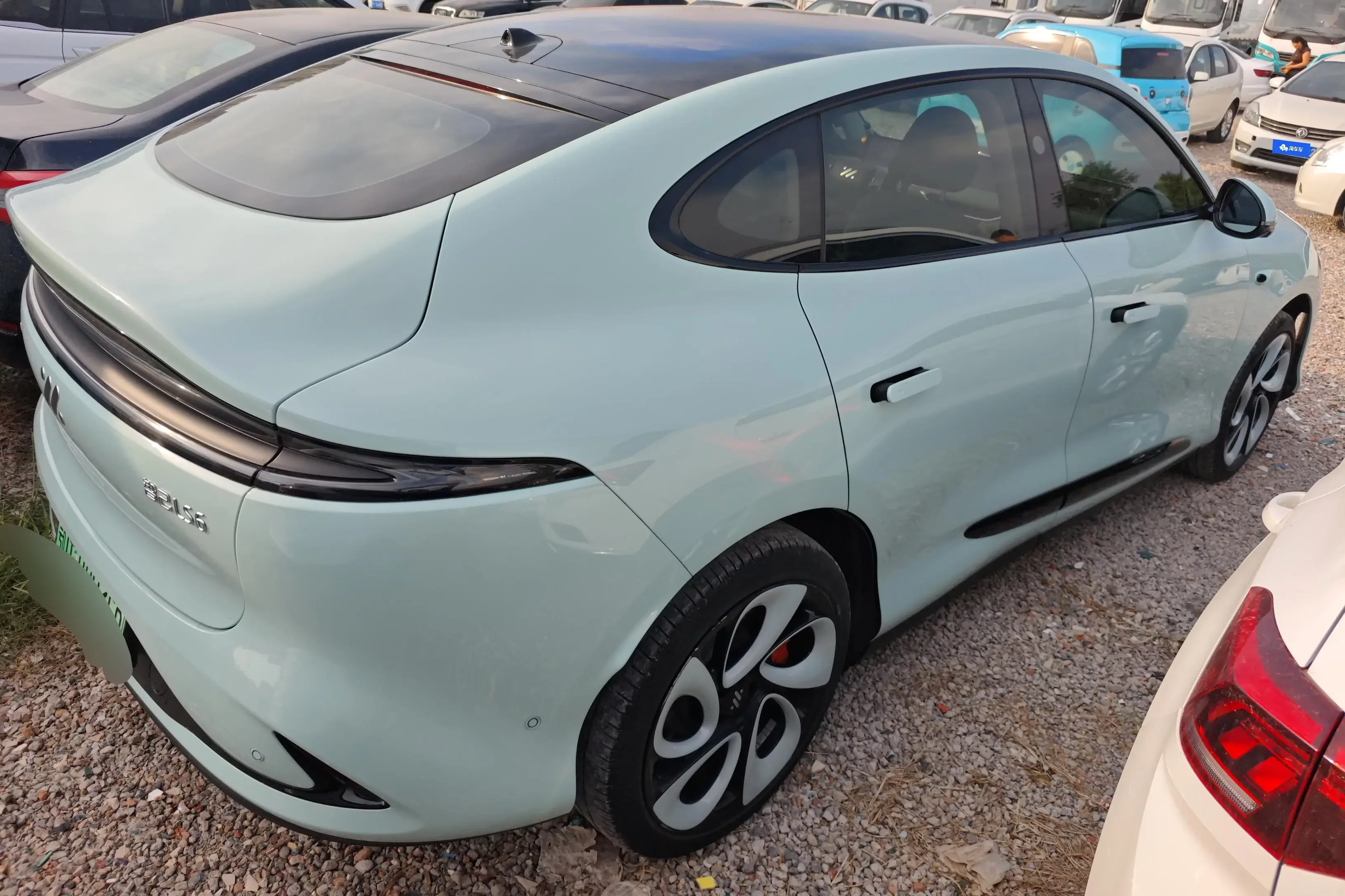 IM Motors Zhiji LS6