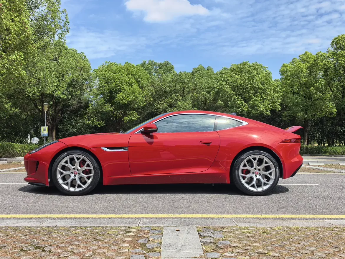 Jaguar F-TYPE