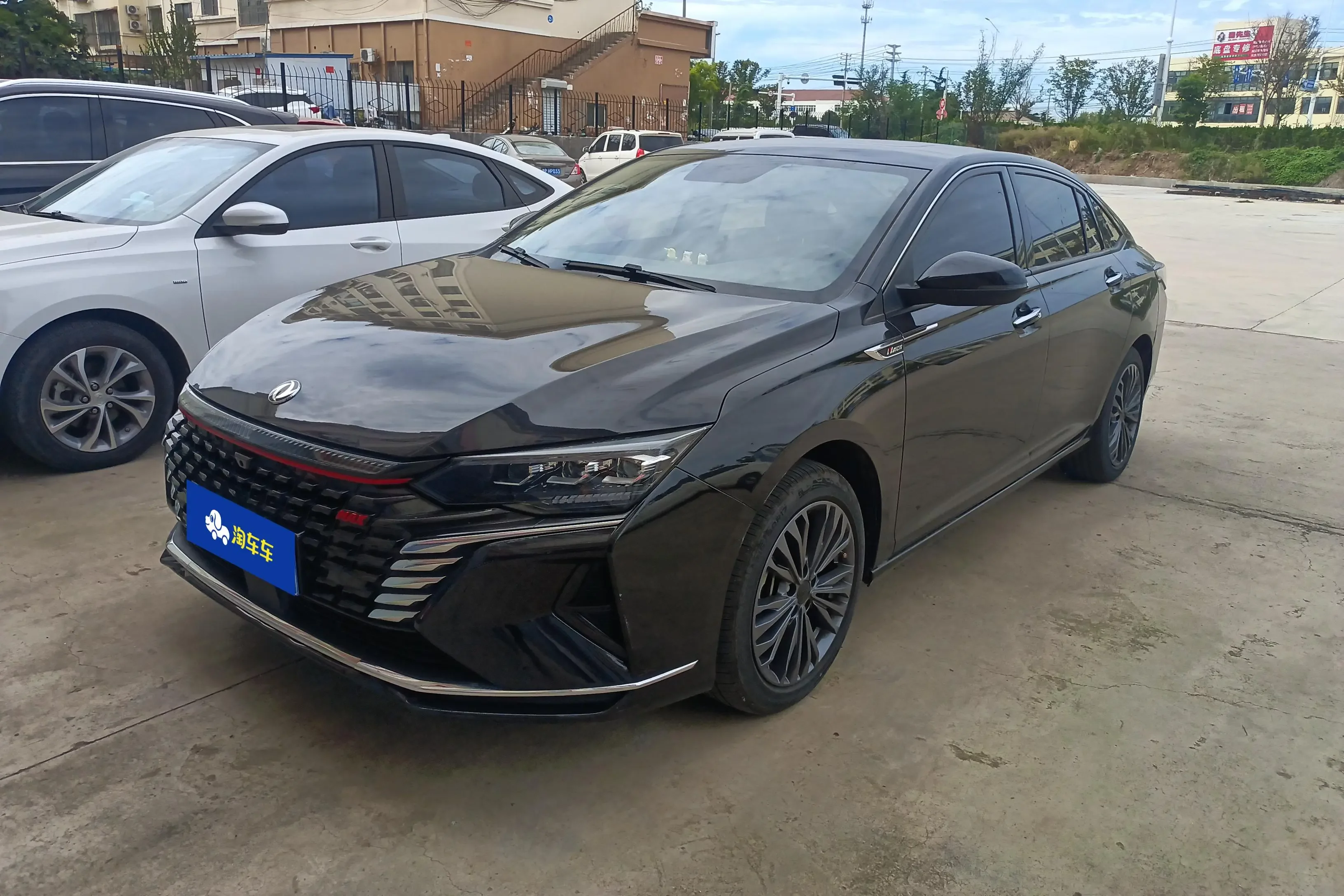 Dongfeng Yixuan MAX