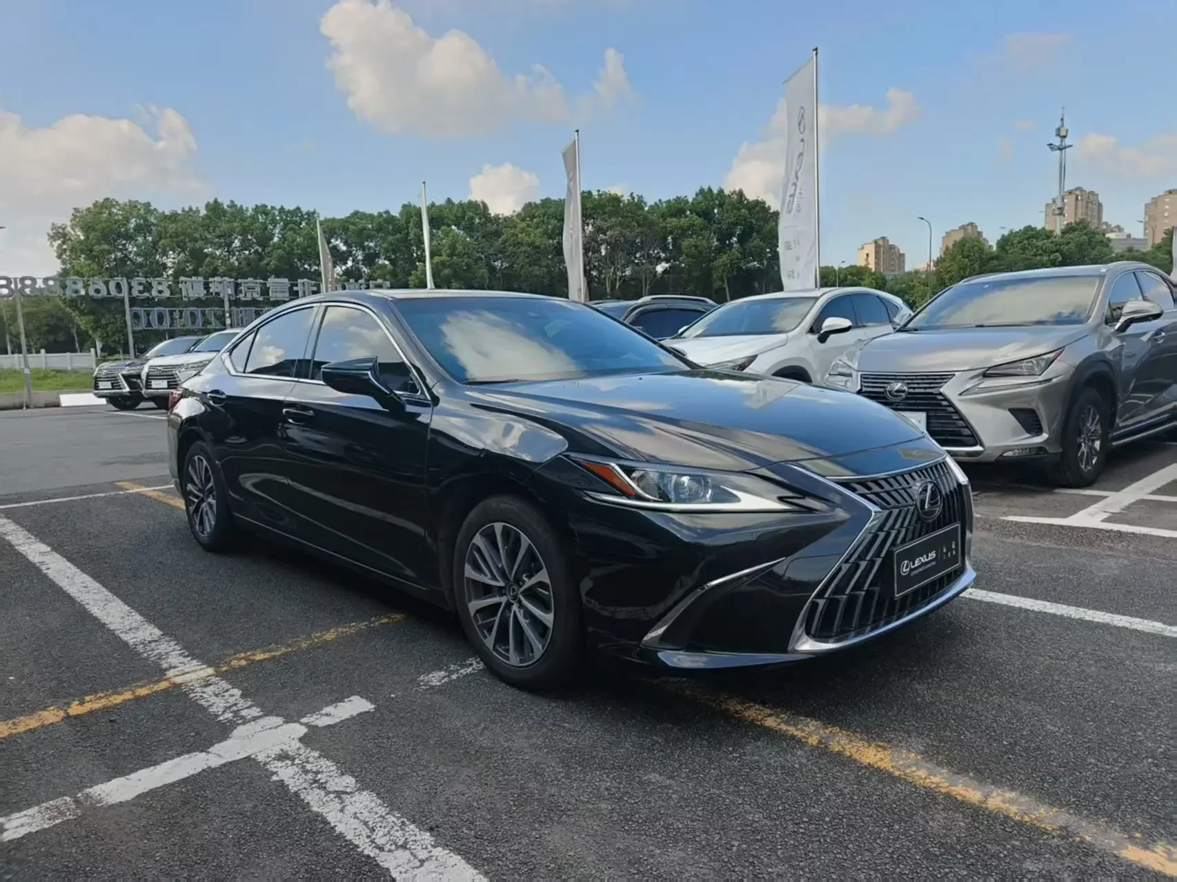 Lexus ES