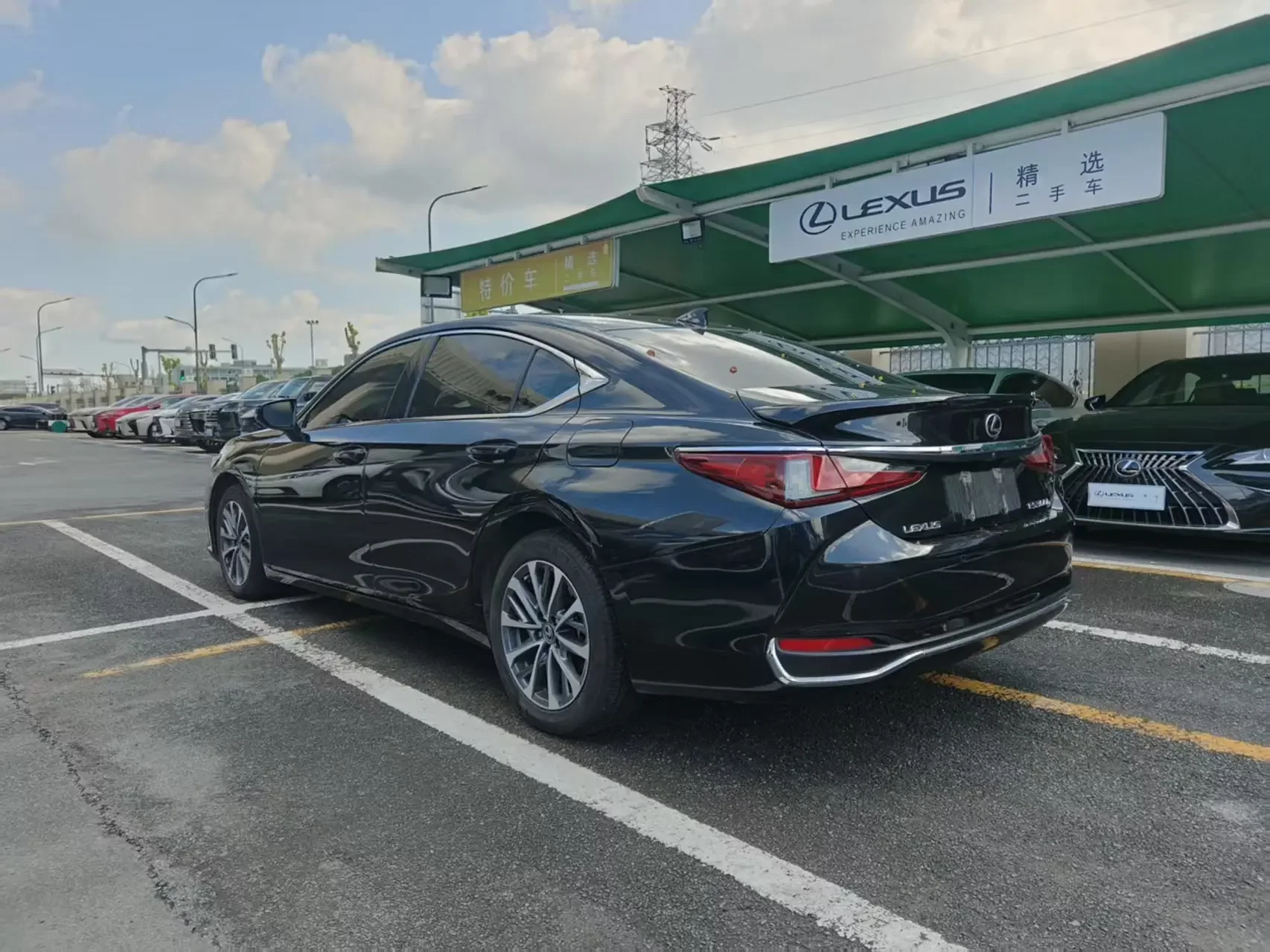 Lexus ES