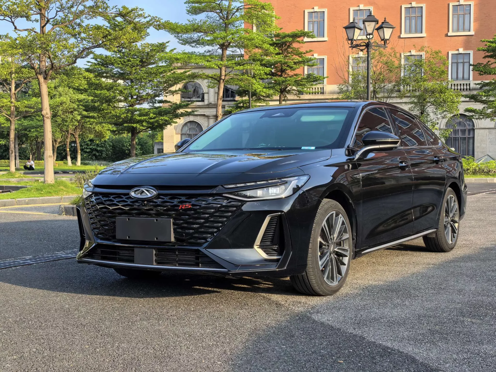 Chery Arrizo 8