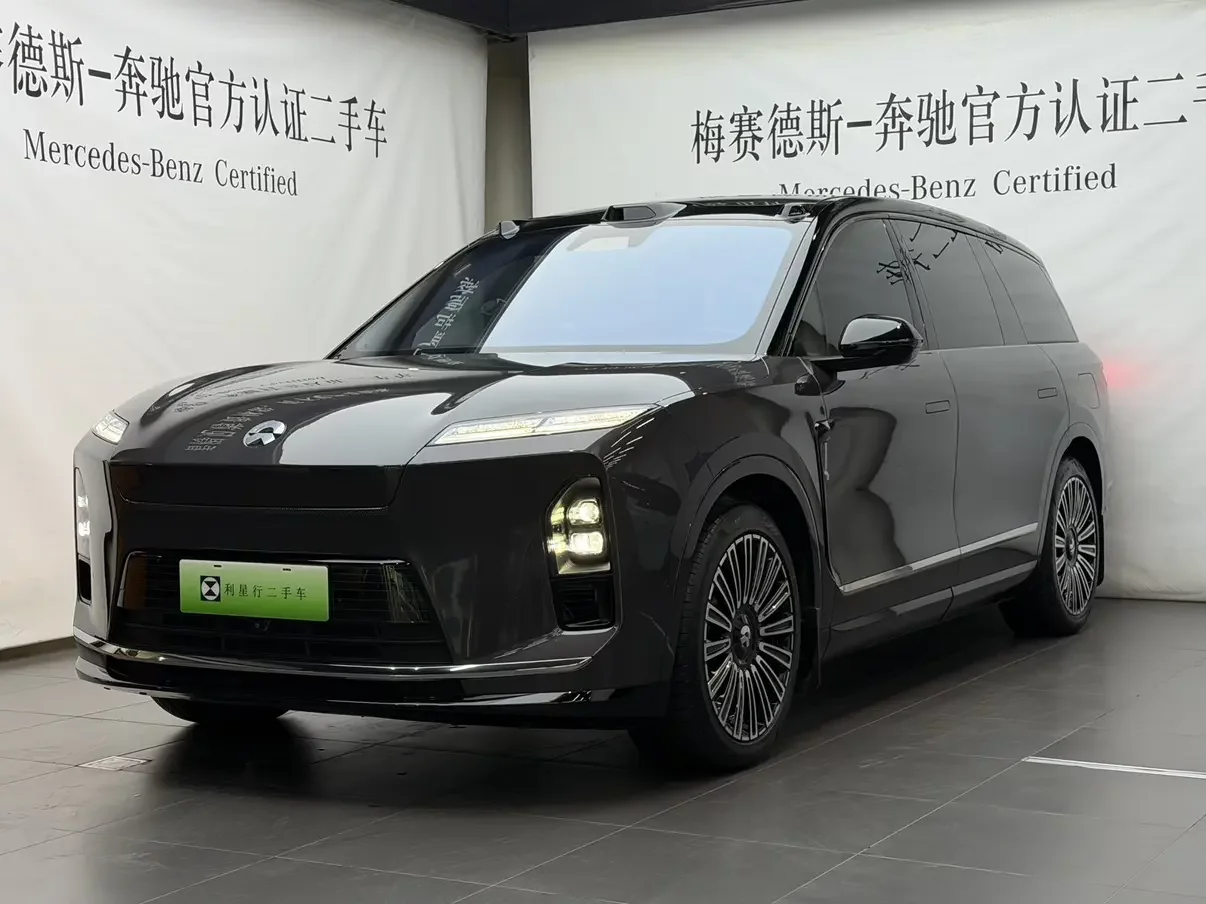 NIO ES8