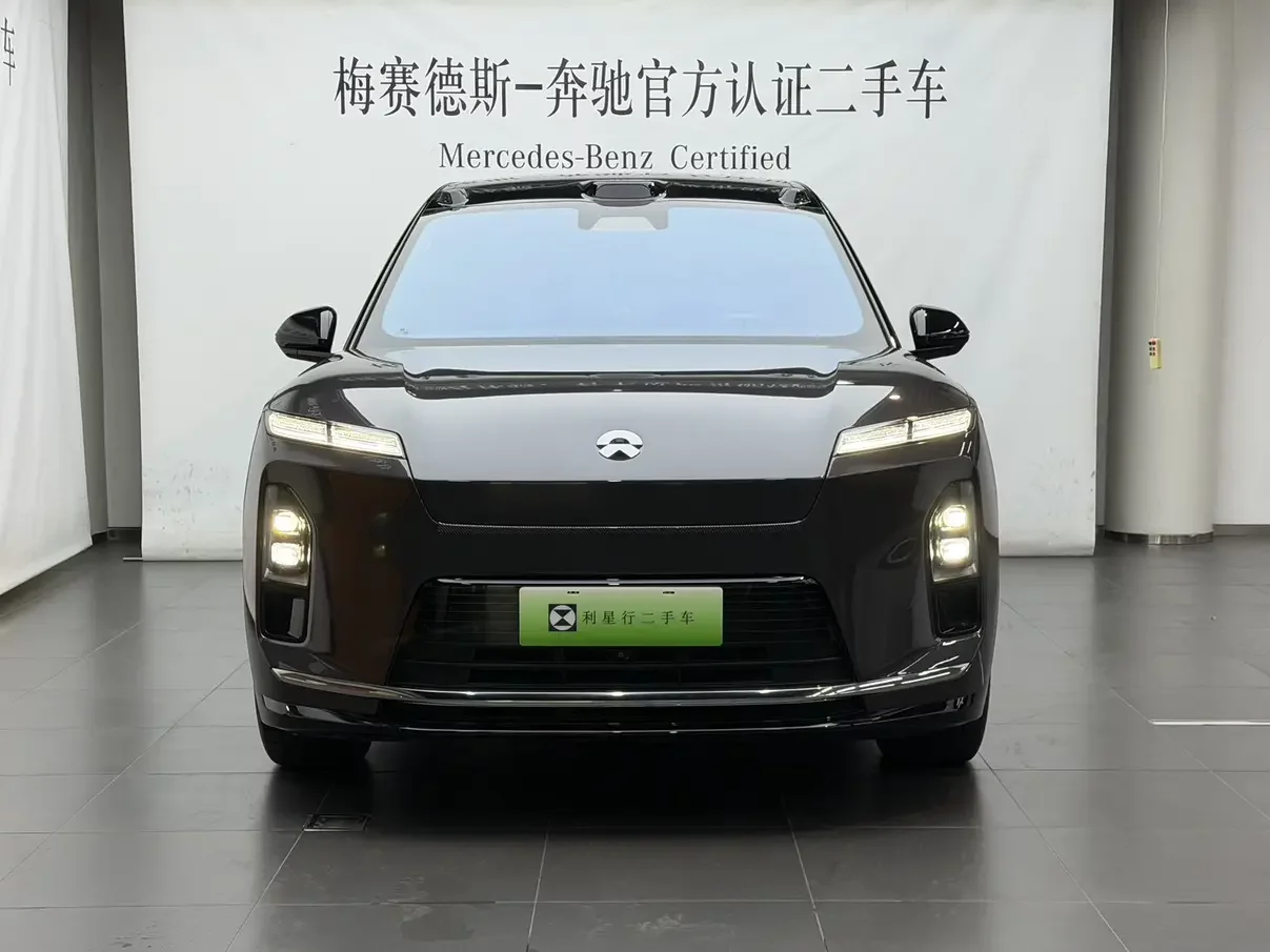 NIO ES8