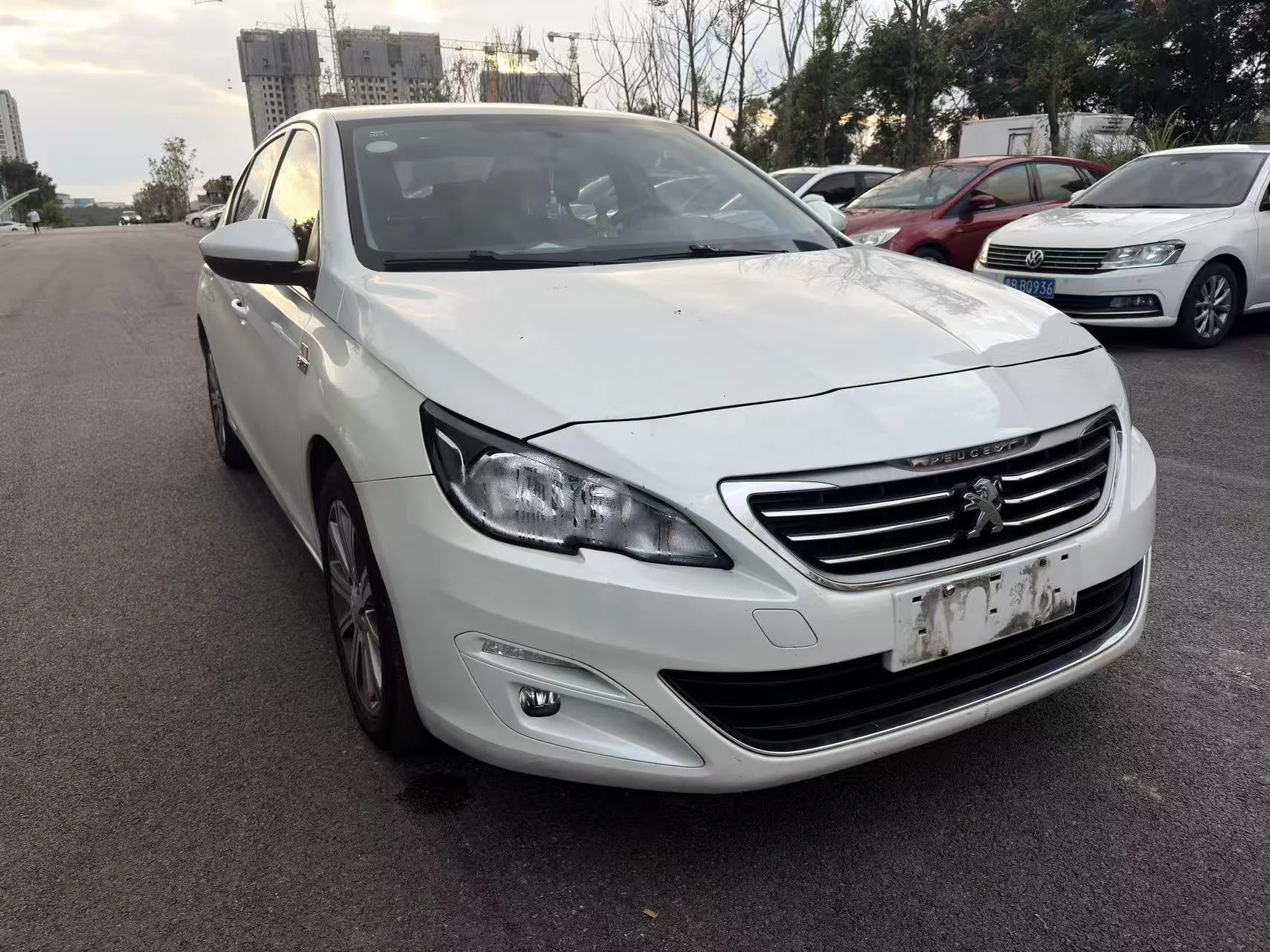 Peugeot 408